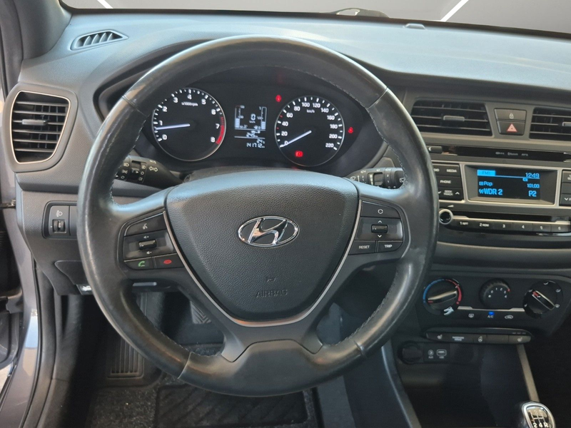 Hyundai i20 Passion Klima SHZ Bluetooth — photo 10