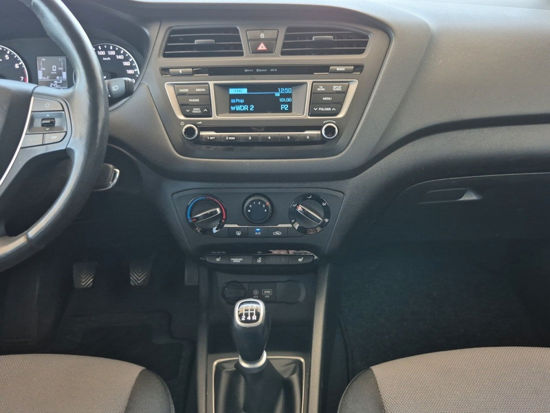 Hyundai i20 Passion Klima SHZ Bluetooth — photo 14