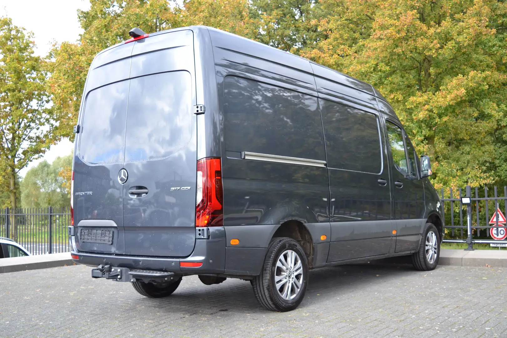 Mercedes-Benz Sprinter 317 CDI L2H2 3500kg AK | Navi | LED | Gev.stoel | Gris - 2