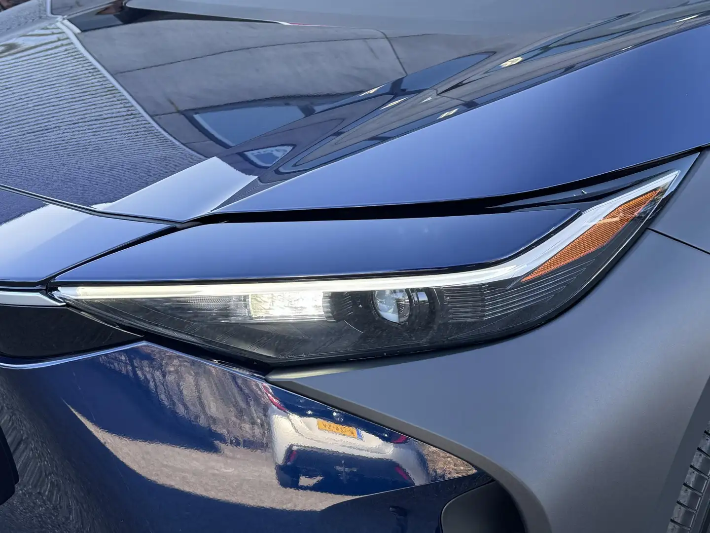 Toyota bZ4X 71 kWh VOORRAAD VOORDEEL VAN €45.995 VOOR €36.900! Albastru - 2
