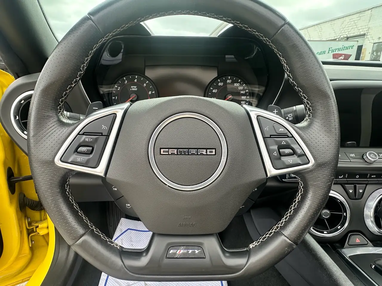 Chevrolet Camaro снимка Chevrolet Camaro