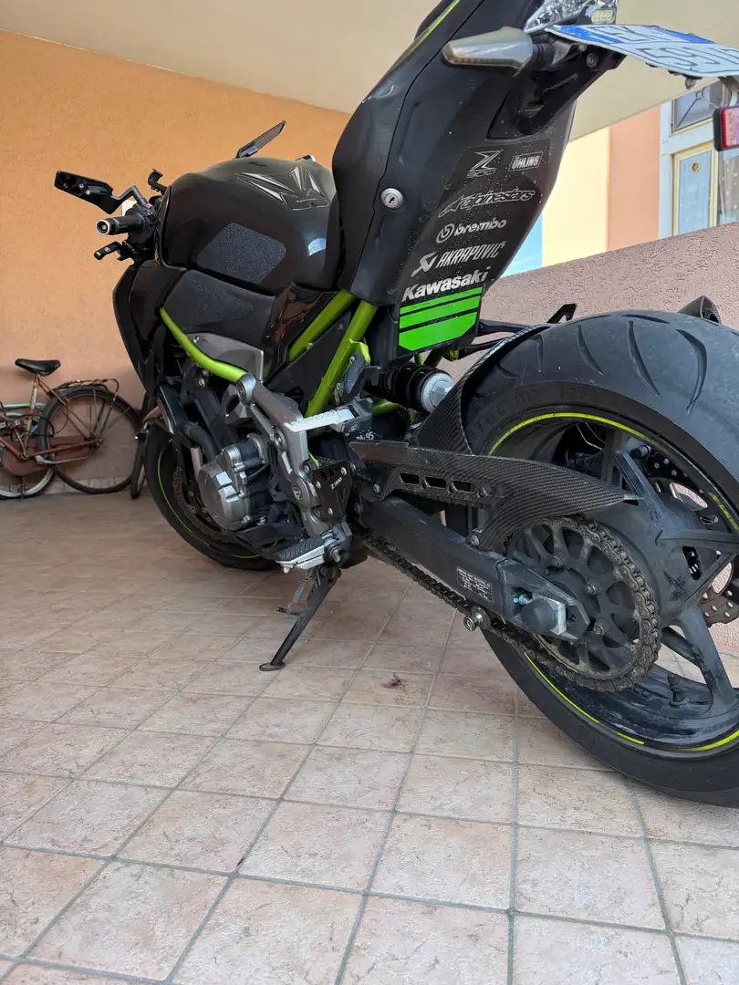 Kawasaki Z900RS Fekete - 1