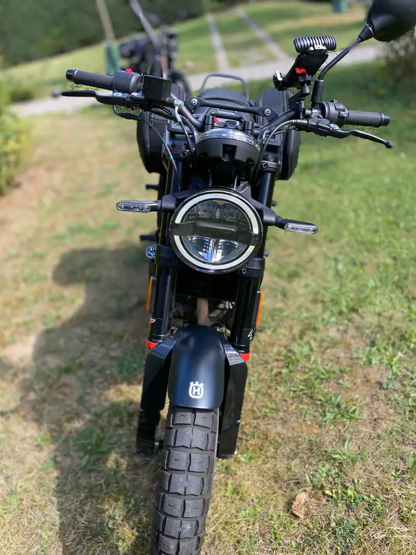 Husqvarna Svartpilen 125 Negru - 2