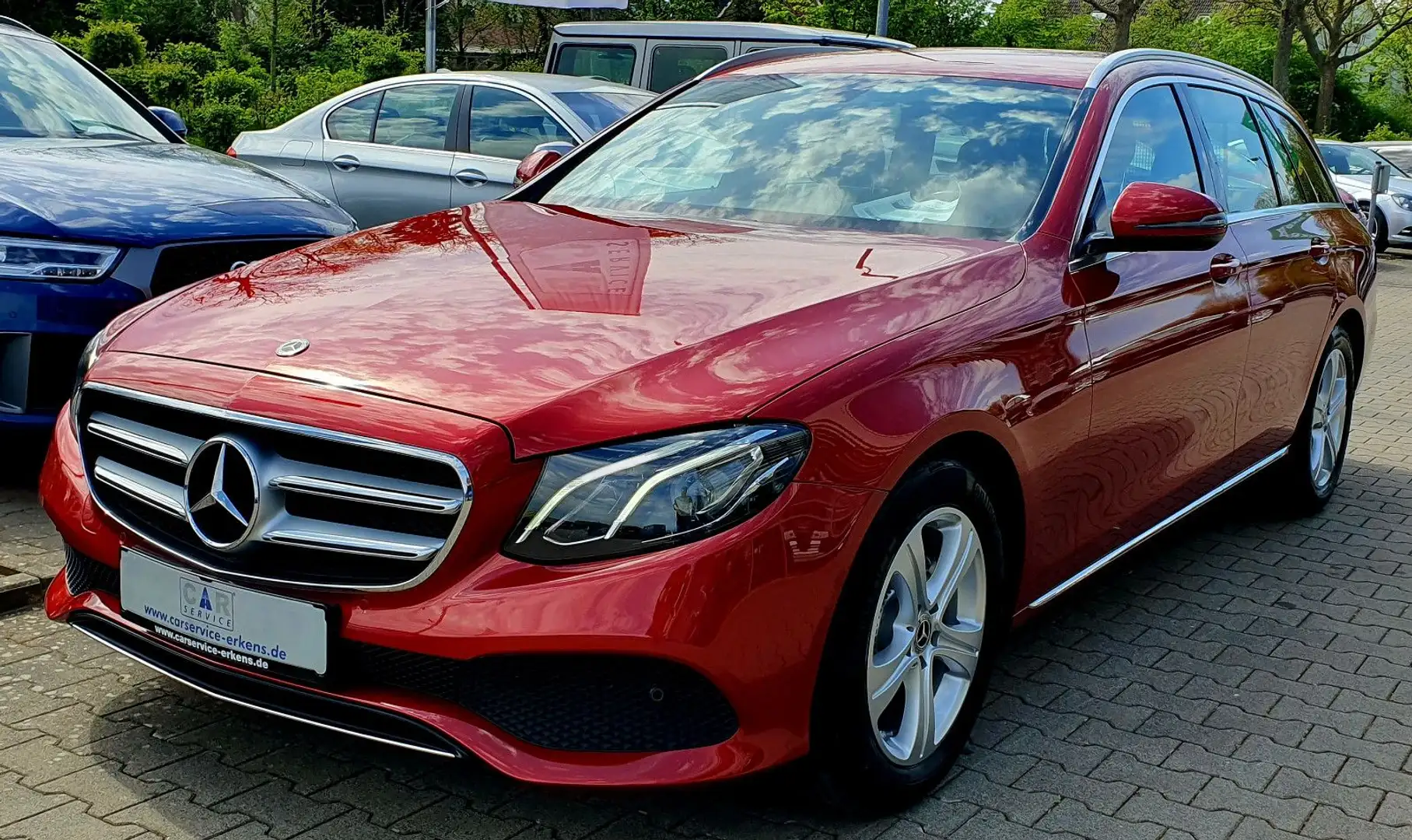 Mercedes-Benz E 200 E -Klasse T-Modell E200 Avantgarde Designo Rood - 1