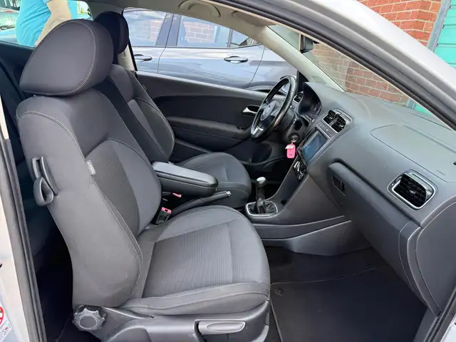 Volkswagen Polo view 15