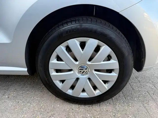 Volkswagen Polo view 19