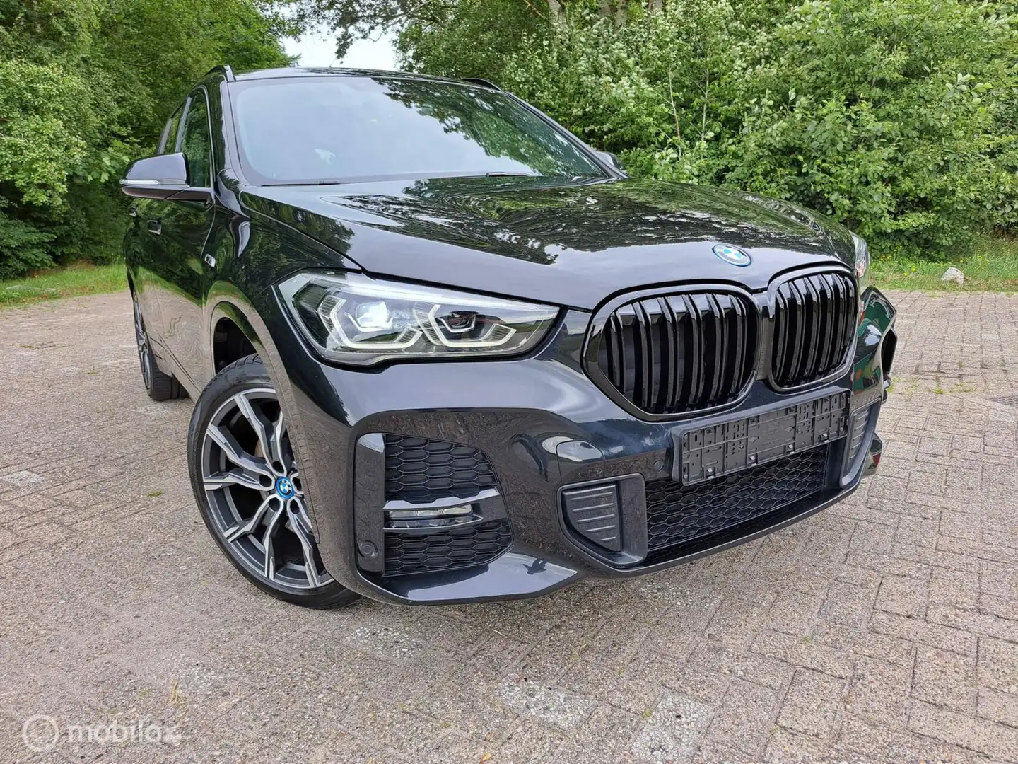 BMW X1 xDrive25e M-Sport|Pano|head-up|Leder Schwarz - 2
