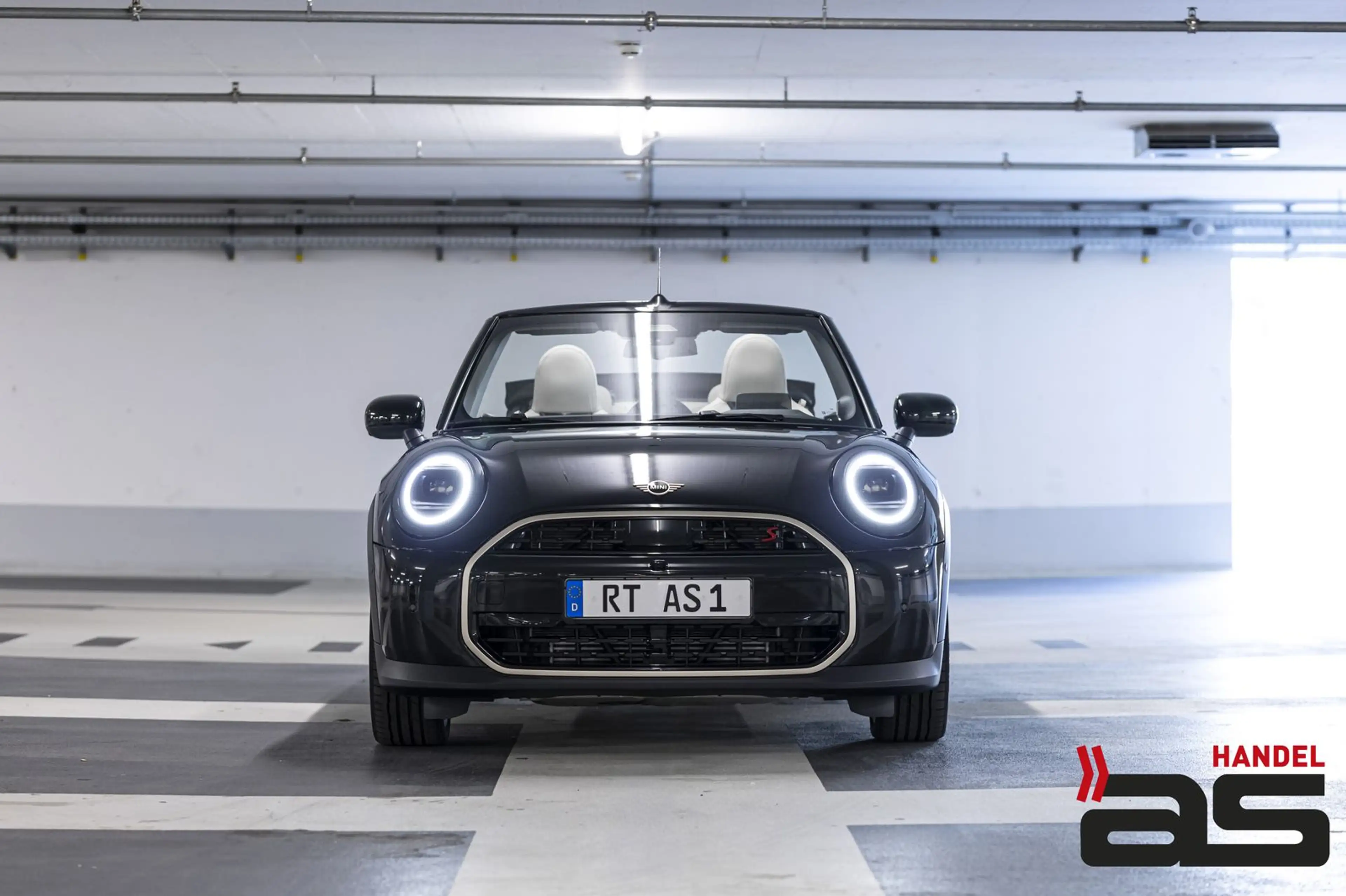 MINI Cooper S Cabrio FavouredTrim|PaketL|DrivingA+|18 — photo 2
