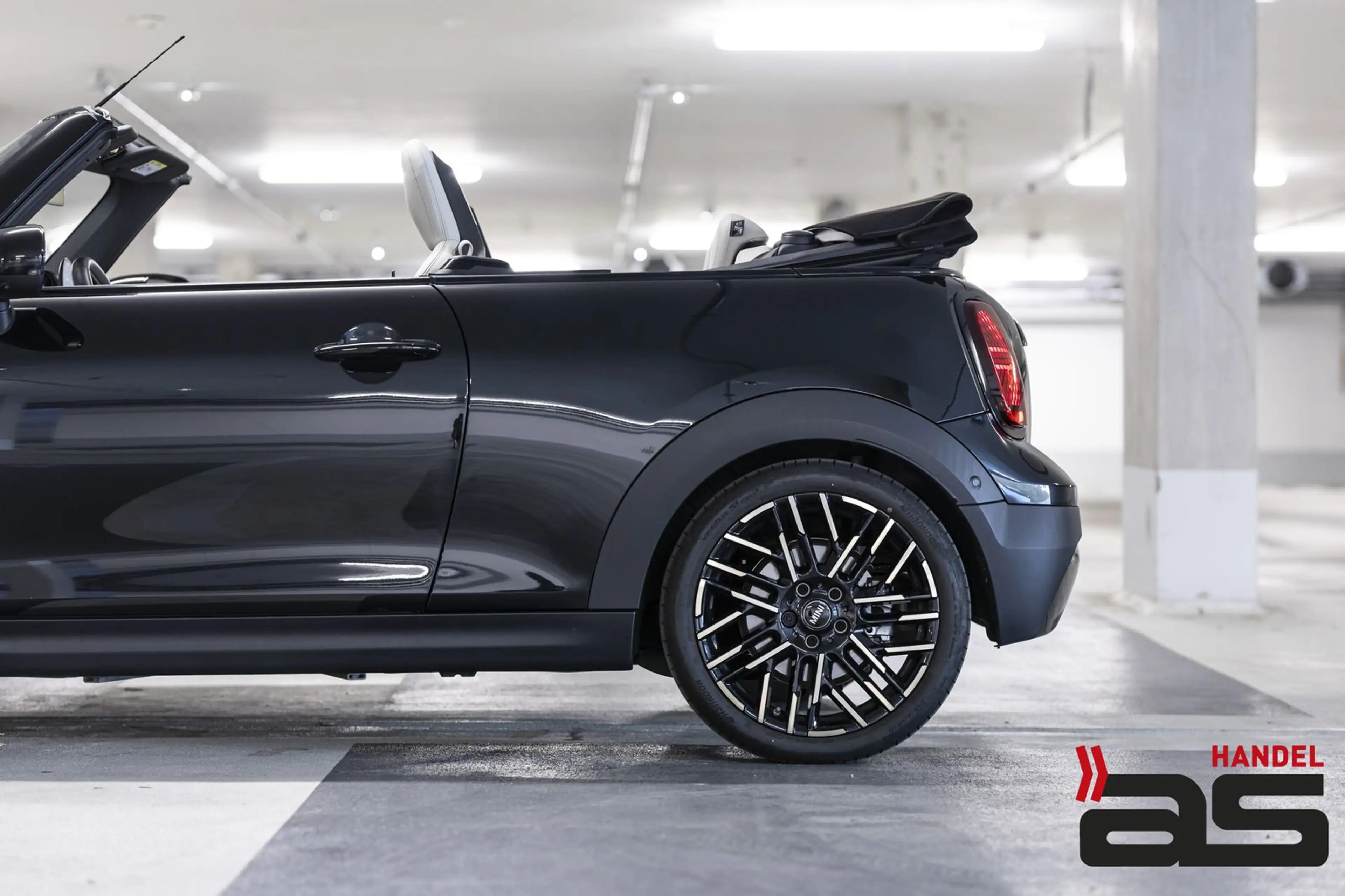 MINI Cooper S Cabrio FavouredTrim|PaketL|DrivingA+|18 — photo 10