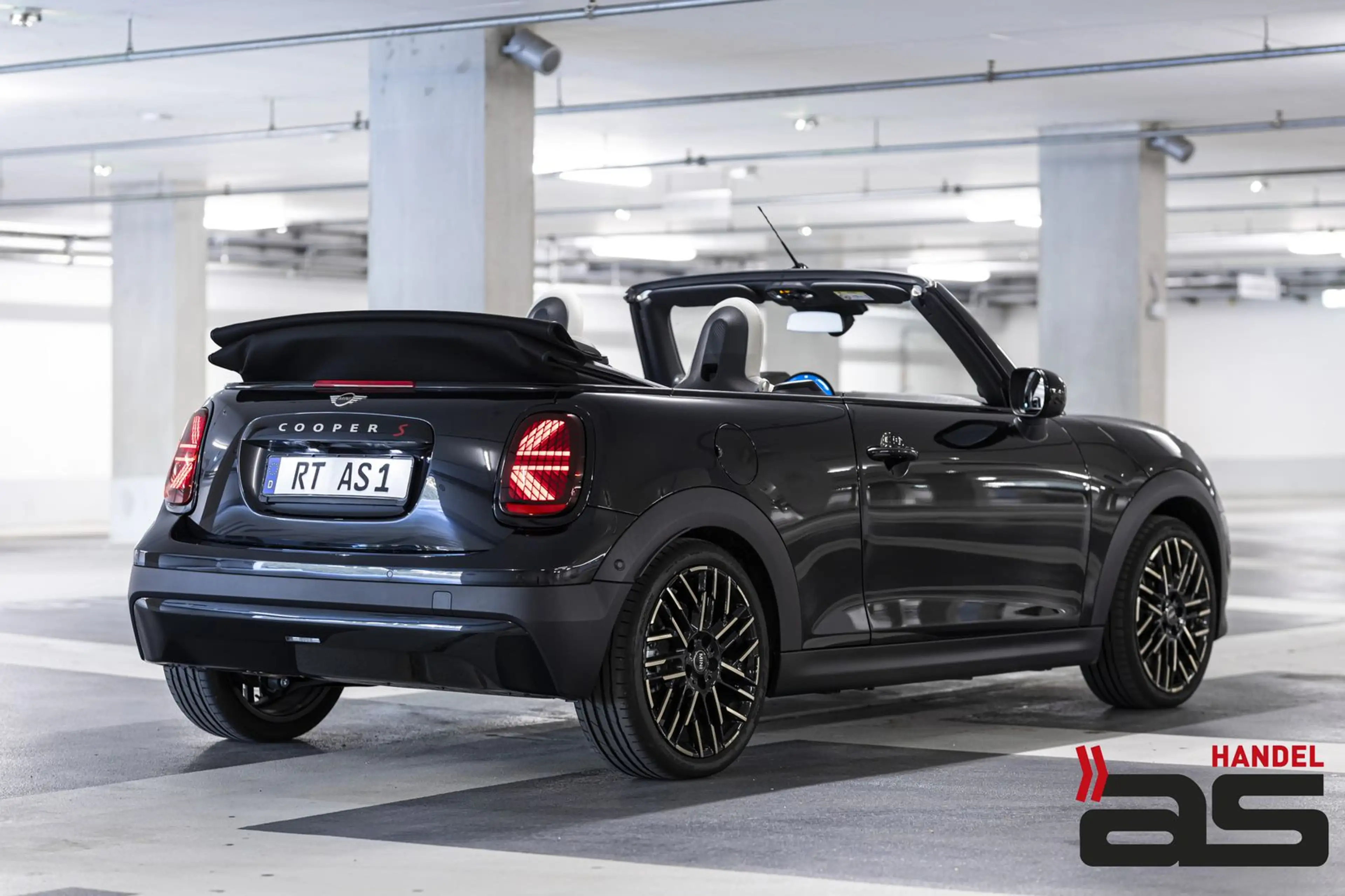 MINI Cooper S Cabrio FavouredTrim|PaketL|DrivingA+|18 — photo 7