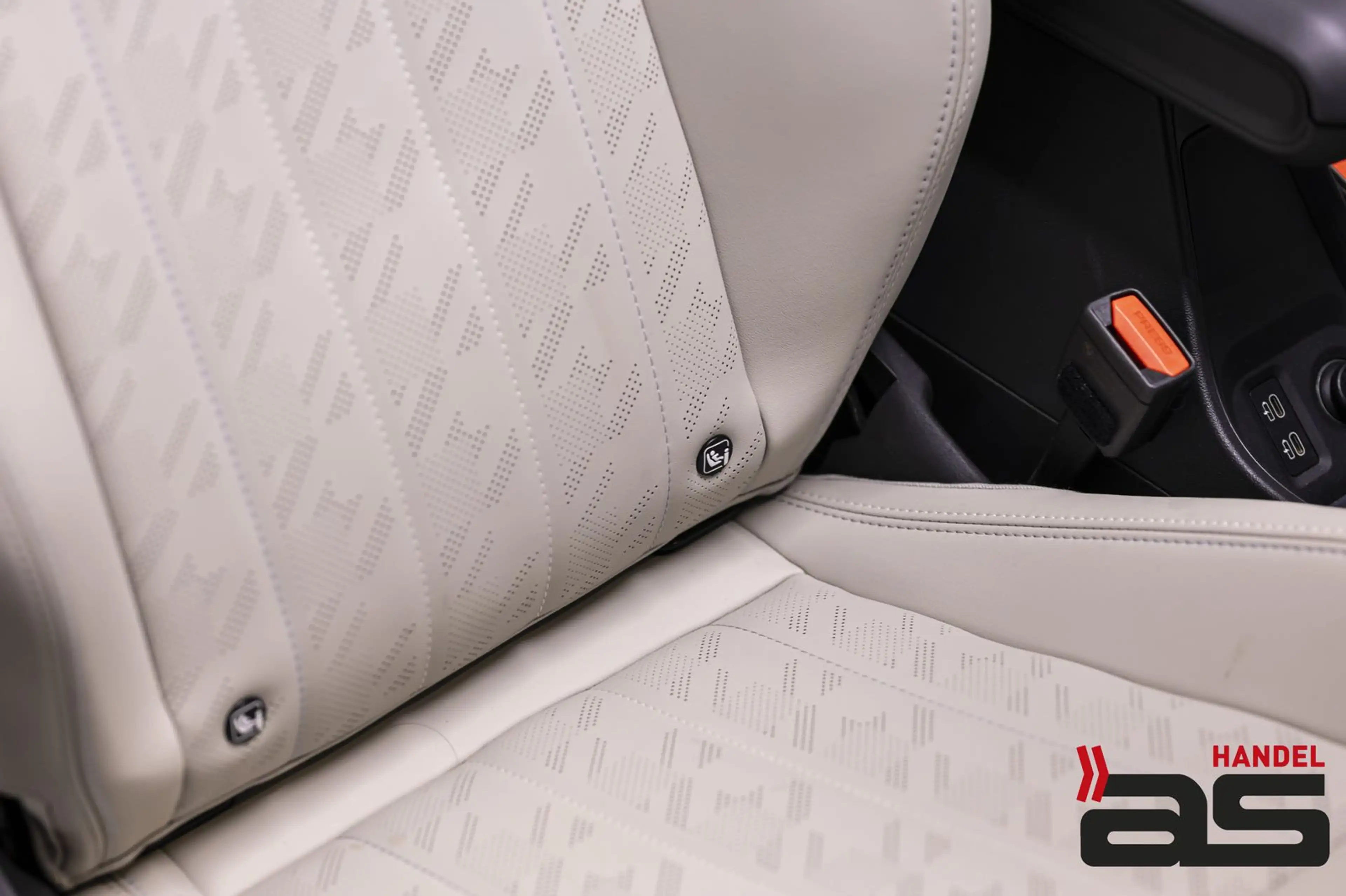 MINI Cooper S Cabrio FavouredTrim|PaketL|DrivingA+|18 — photo 26