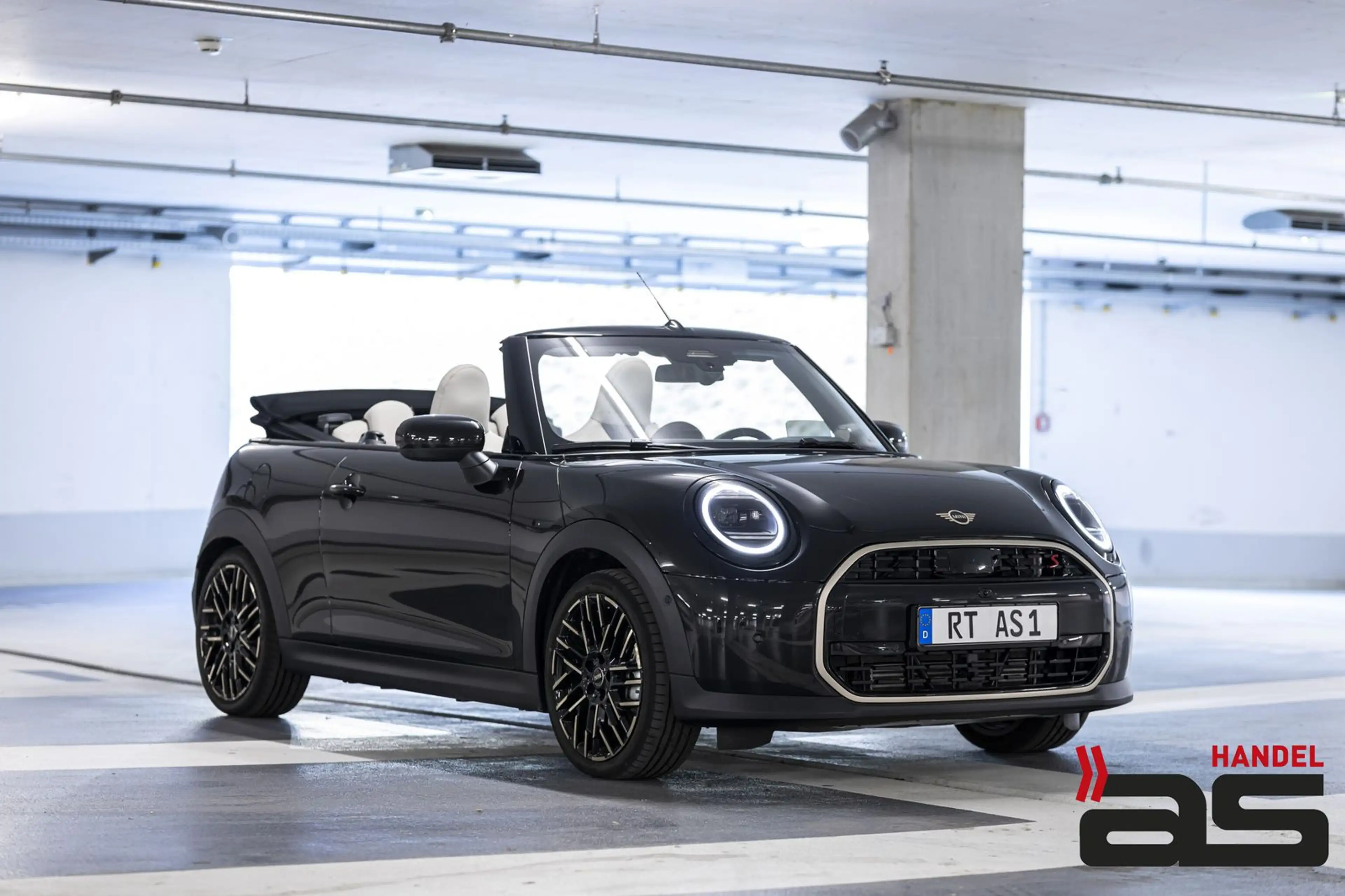 MINI Cooper S Cabrio FavouredTrim|PaketL|DrivingA+|18 — photo 3