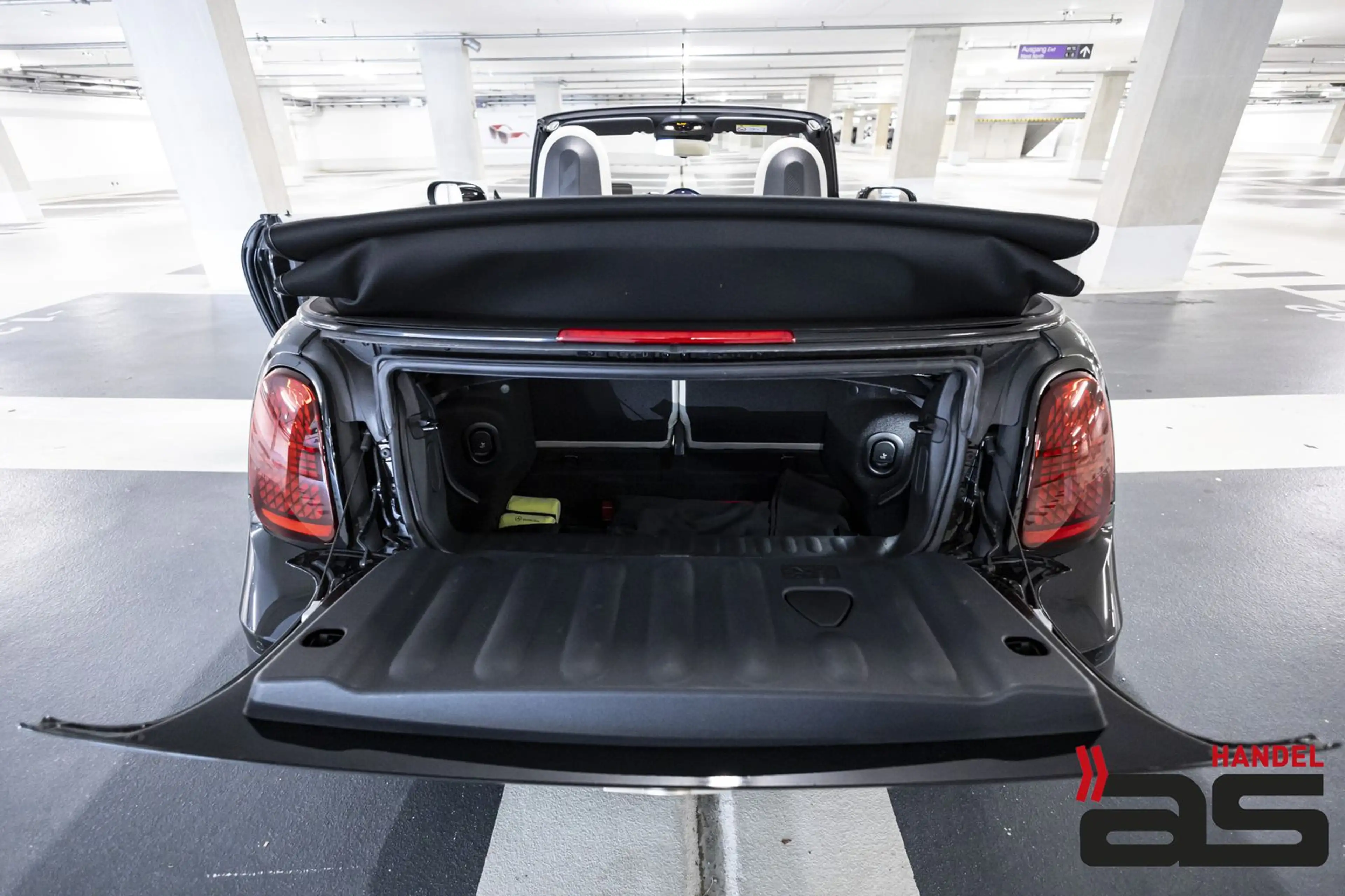 MINI Cooper S Cabrio FavouredTrim|PaketL|DrivingA+|18 — photo 30