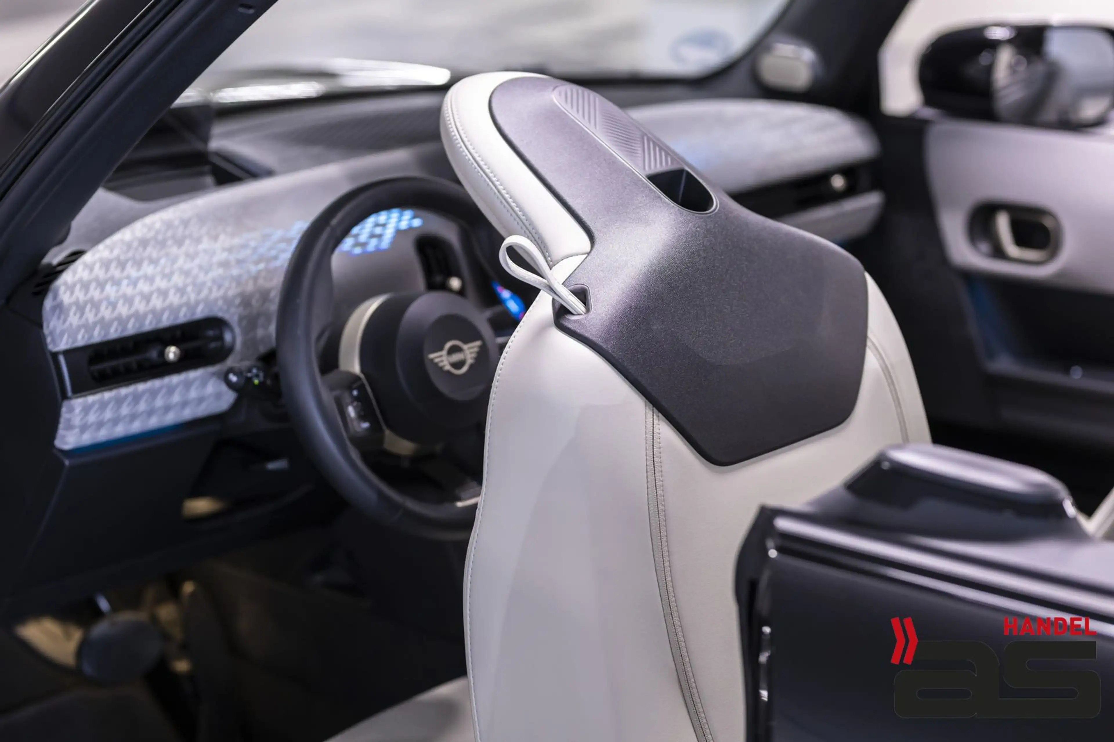 MINI Cooper S Cabrio FavouredTrim|PaketL|DrivingA+|18 — photo 27