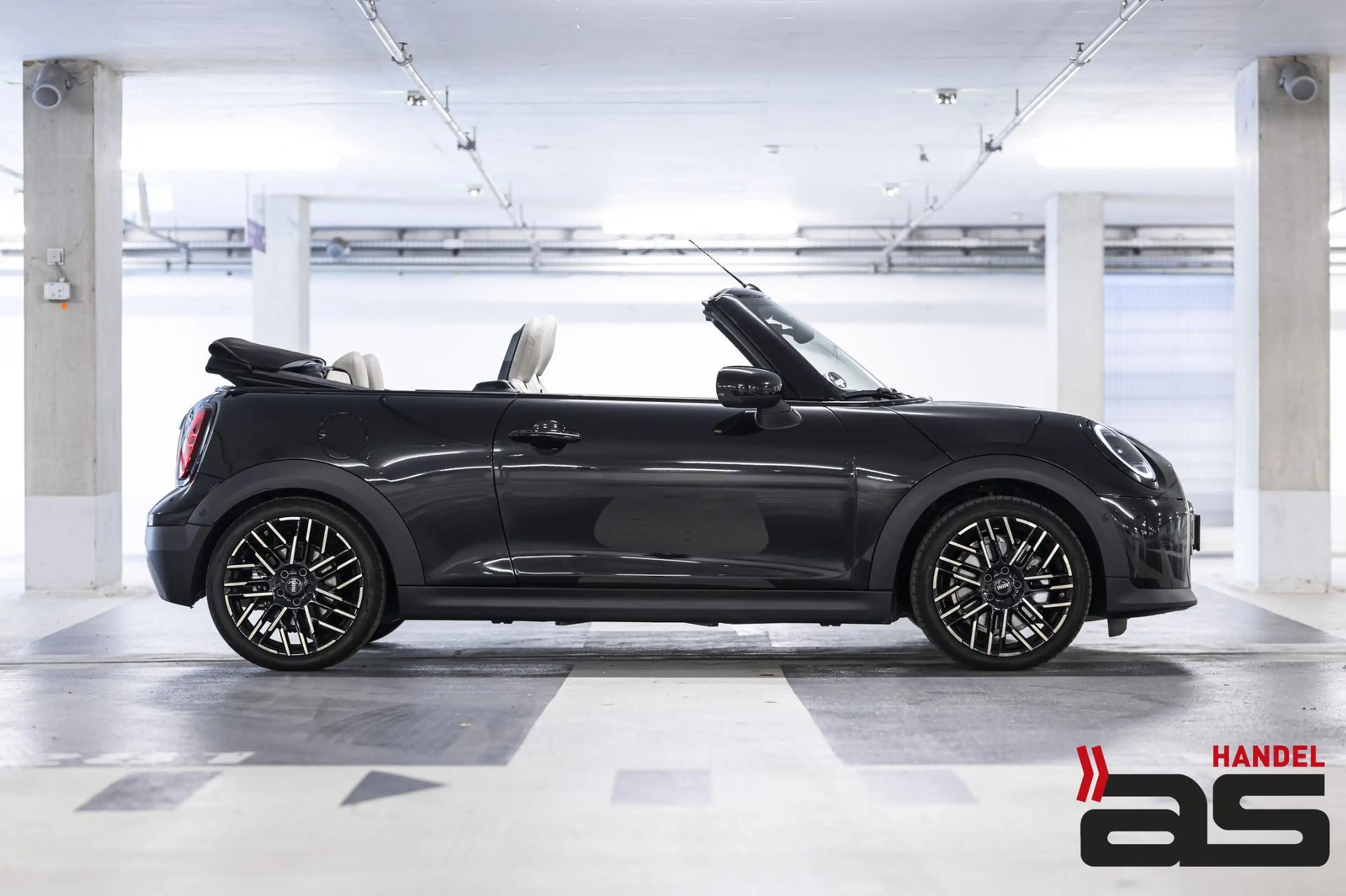 MINI Cooper S Cabrio FavouredTrim|PaketL|DrivingA+|18 — photo 8