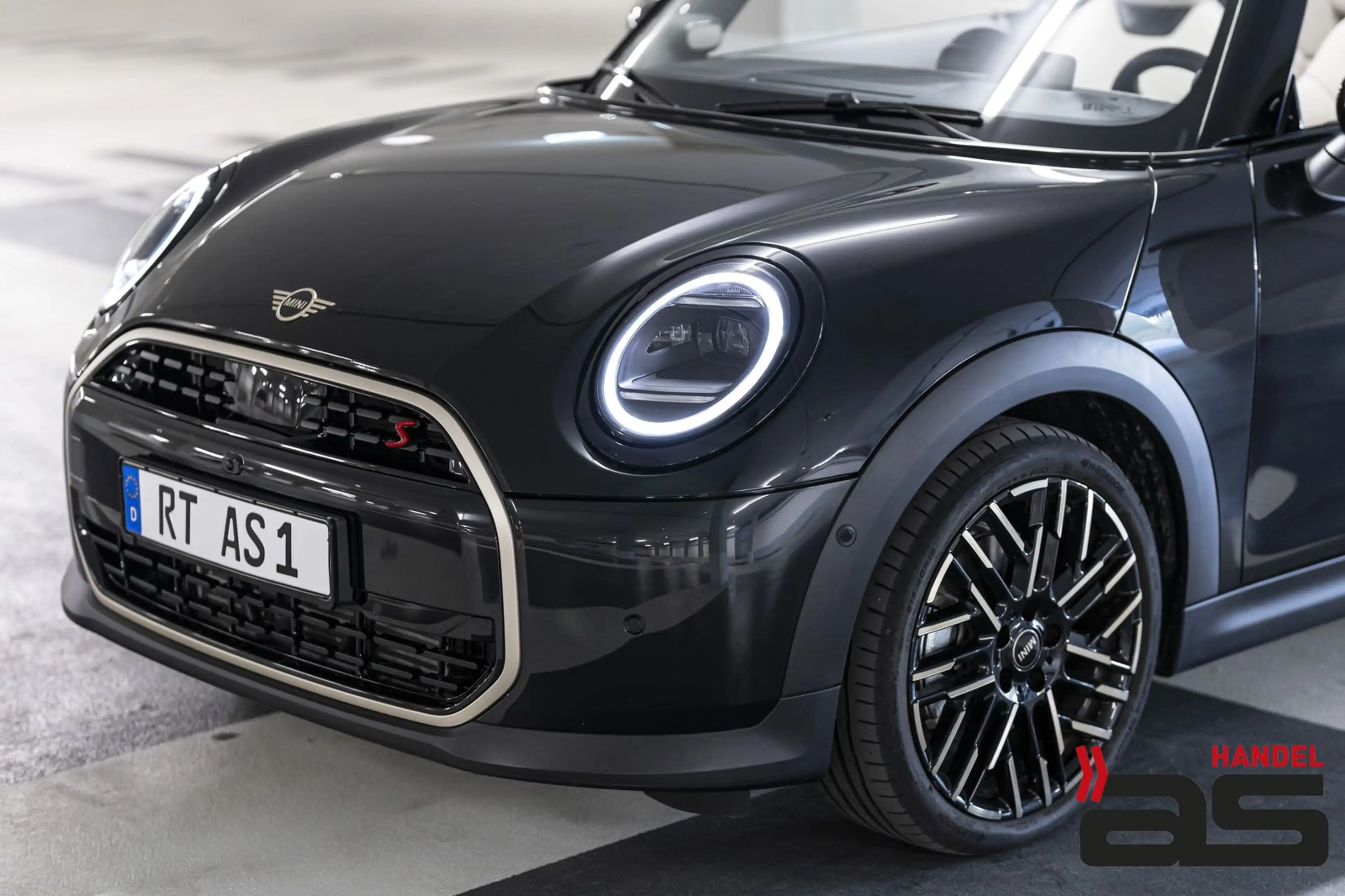 MINI Cooper S Cabrio FavouredTrim|PaketL|DrivingA+|18 — photo 13