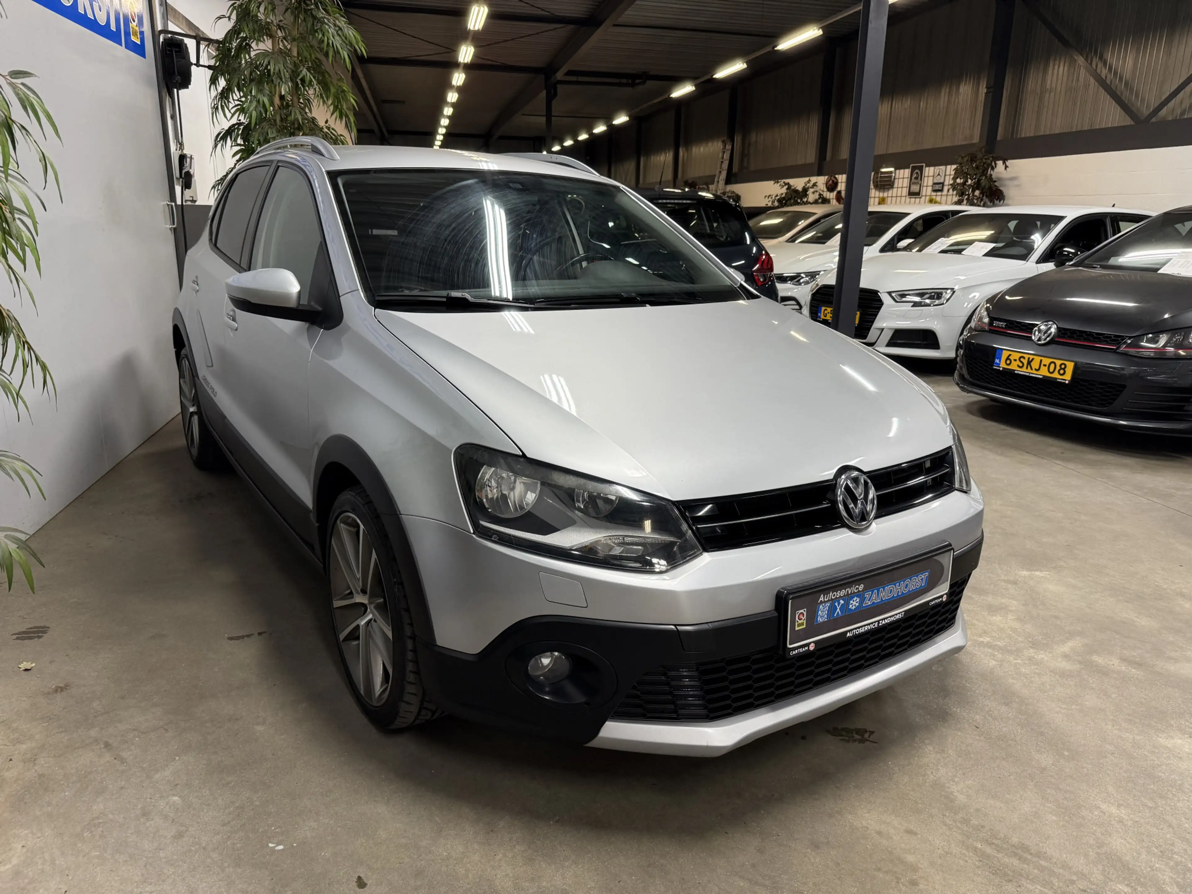 Volkswagen Polo Cross 1.2-12V Comf.line // 17 inch // Ecc — photo 3