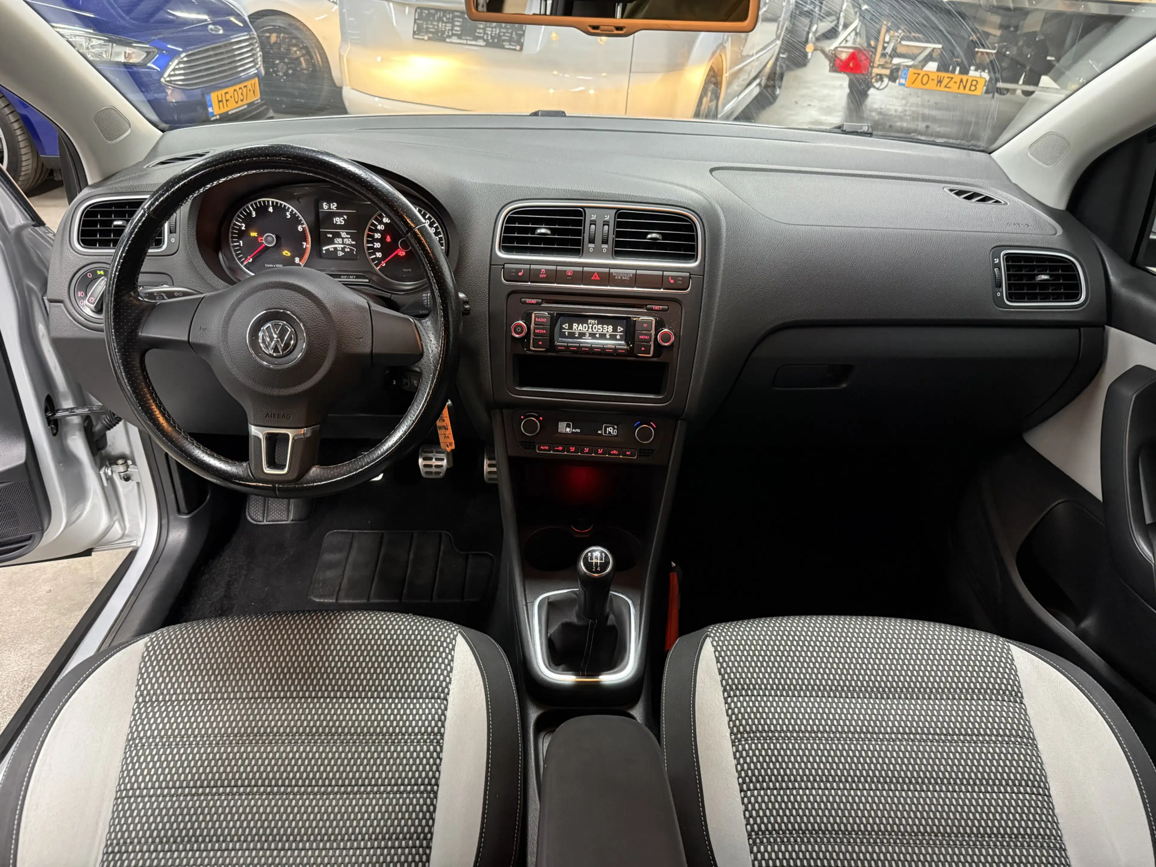 Volkswagen Polo Cross 1.2-12V Comf.line // 17 inch // Ecc — photo 12