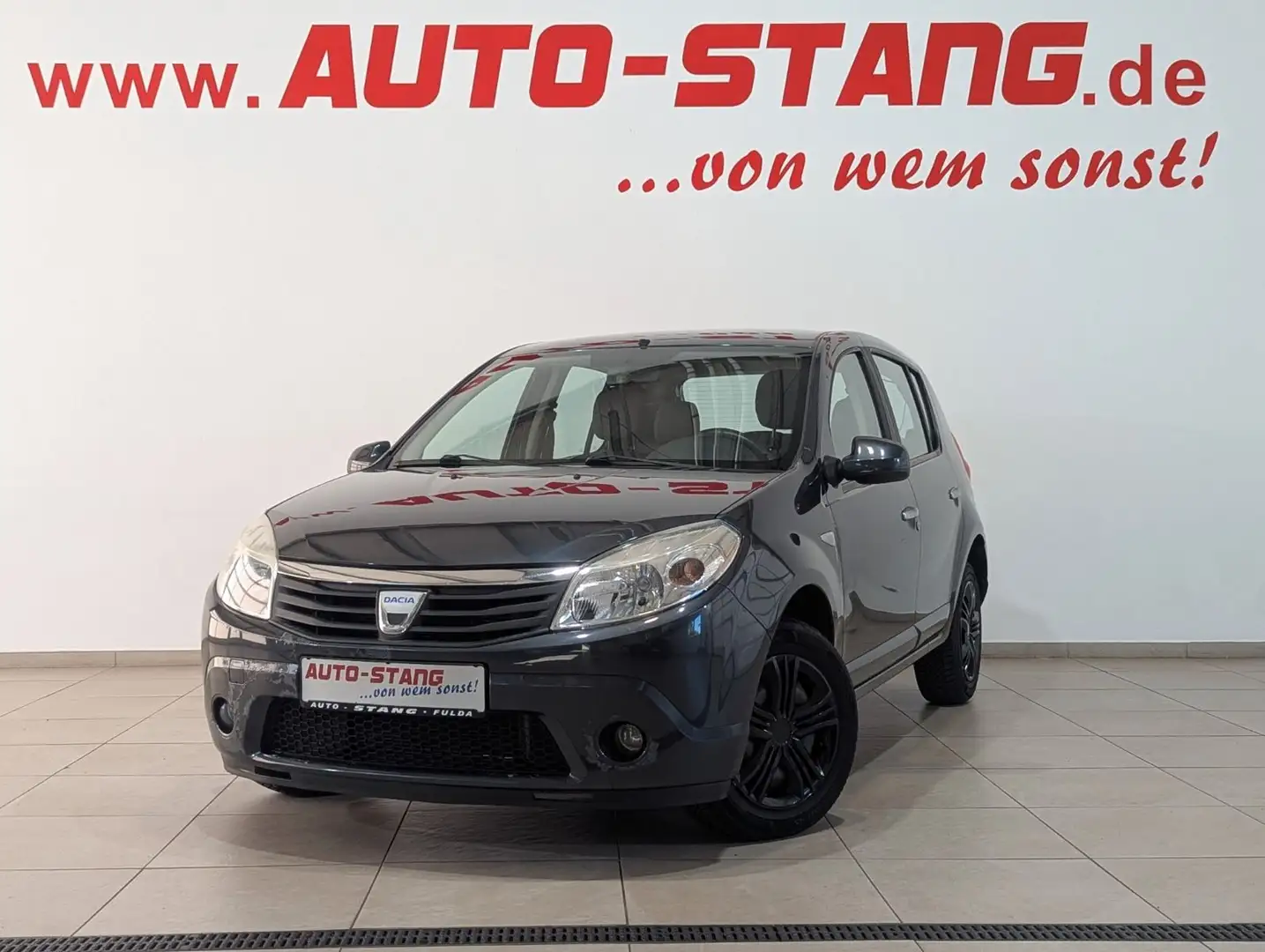 Dacia Sandero Laureate**KLIMA+ALLWETTER+RADIO/CD** Grau - 1