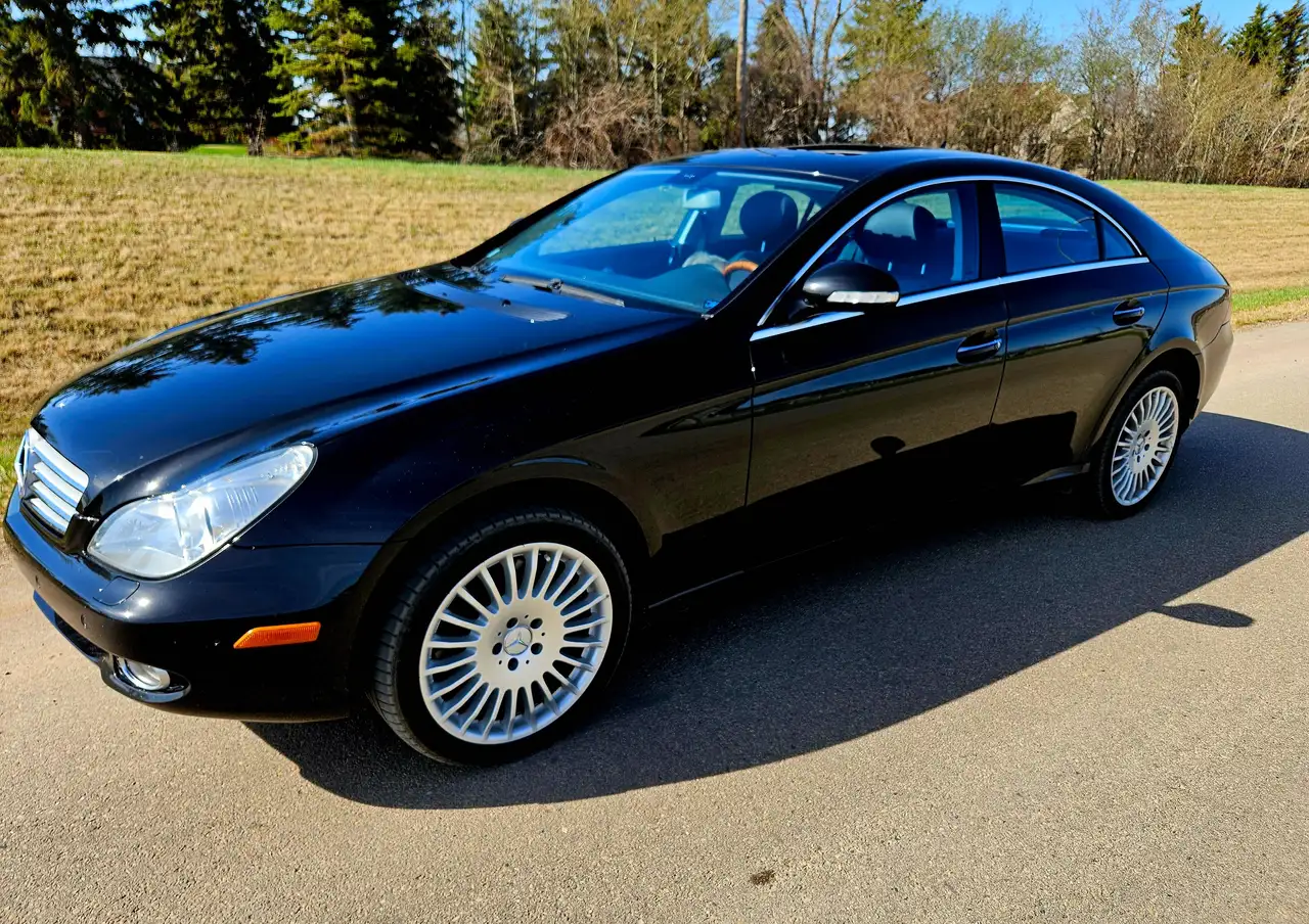 Mercedes-Benz CLS снимка Mercedes-Benz CLS