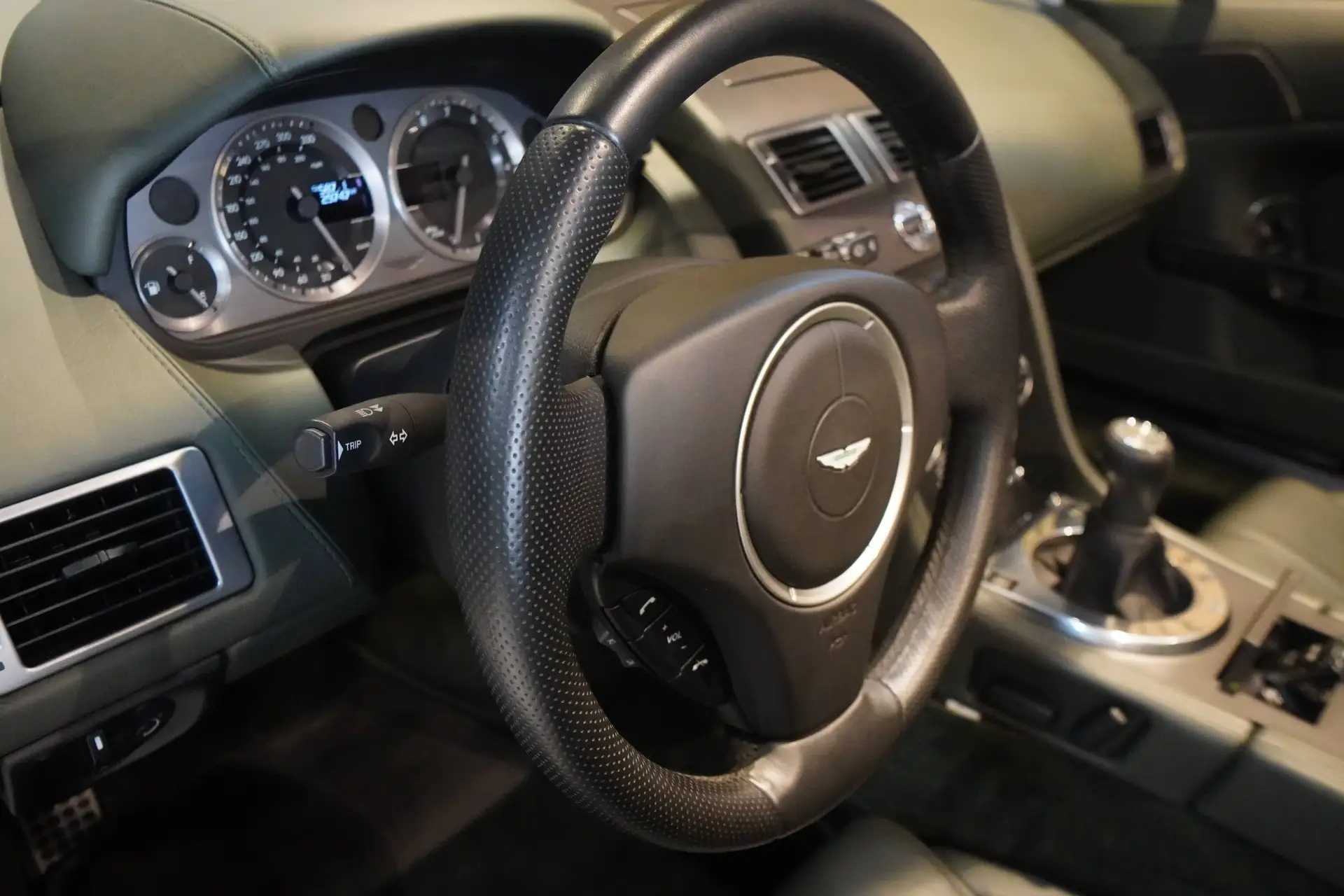 애스턴마틴 밴티지 Roadster 2011 청록 사진 8