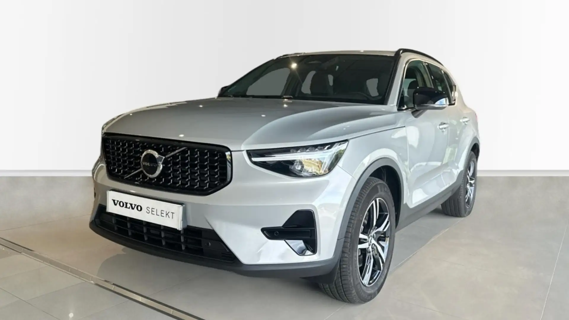 Volvo XC40 B3 Plus Aut. Gris - 1