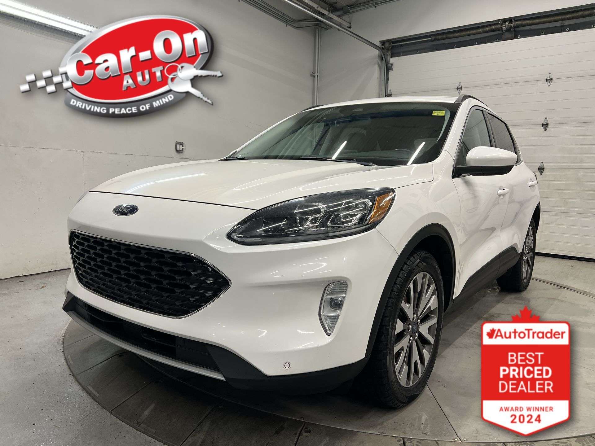2022 Ford Escape Titanium AWD