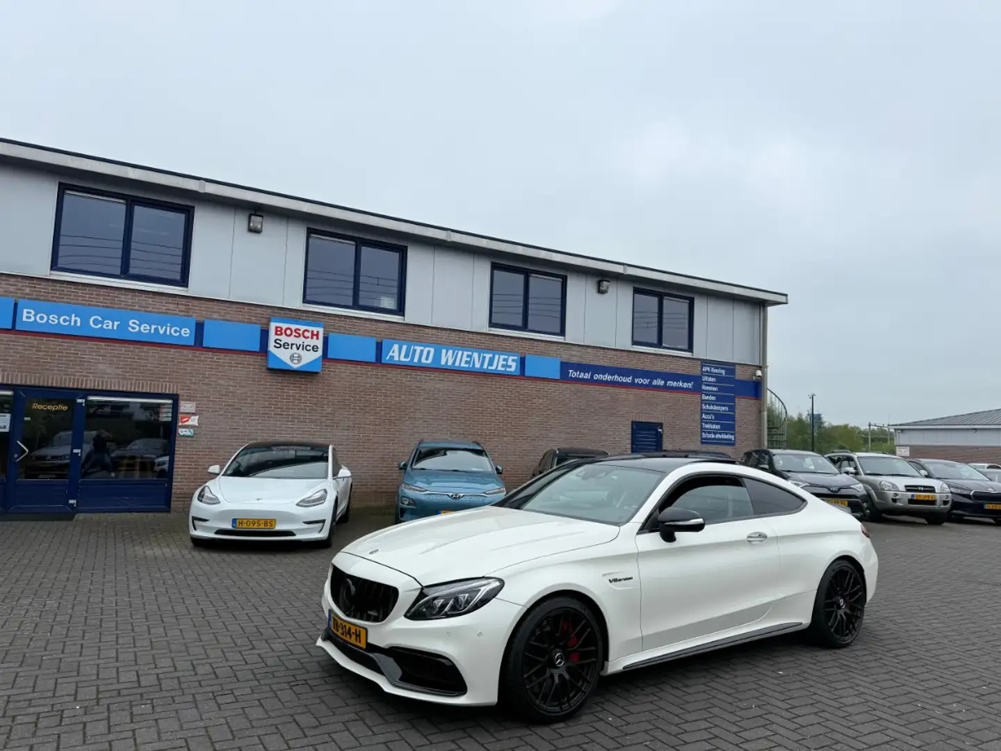 Mercedes-Benz C 63 AMG Coupé S Edition | Pano | Leer Wit - 2