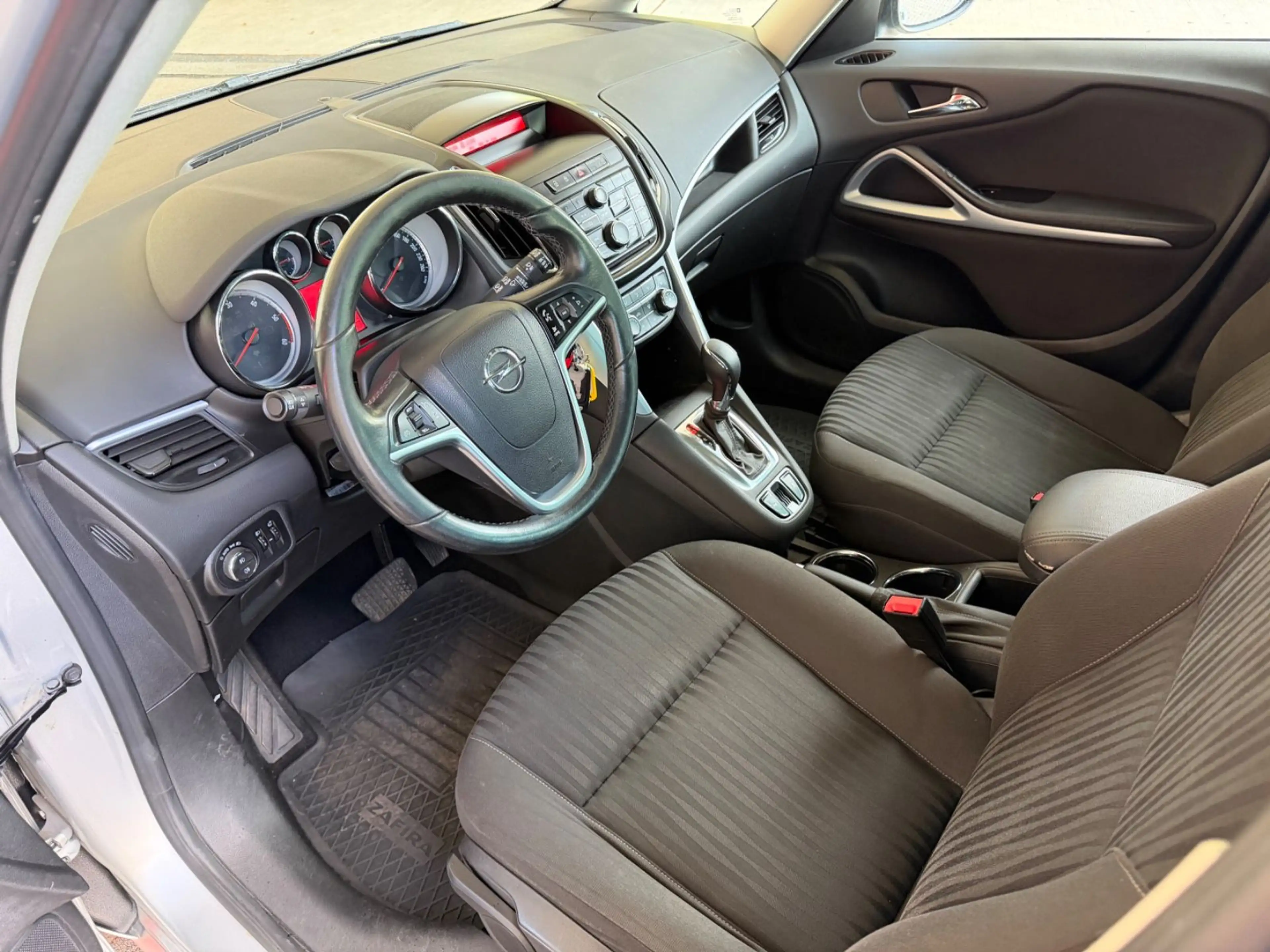 Opel Zafira C Tourer Edition 2.0CDTI Automatik — photo 12