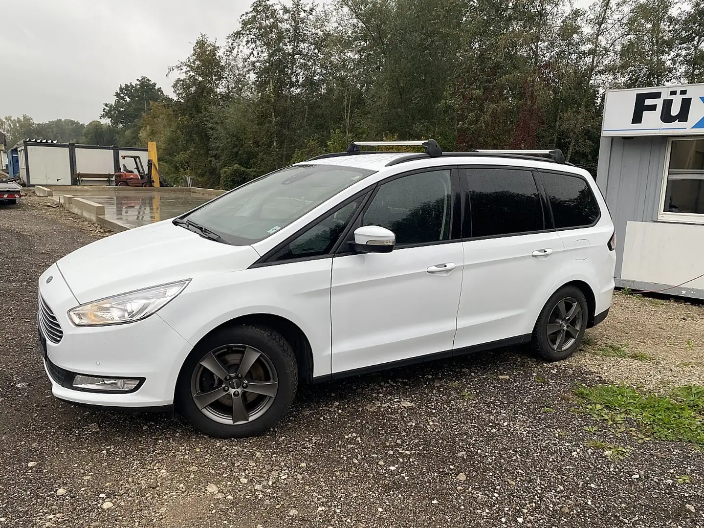 Ford Galaxy 2,0 EcoBlue Business NAVI/BLUETOOTH/SITZHEIZ/AHKPL Weiß - 2