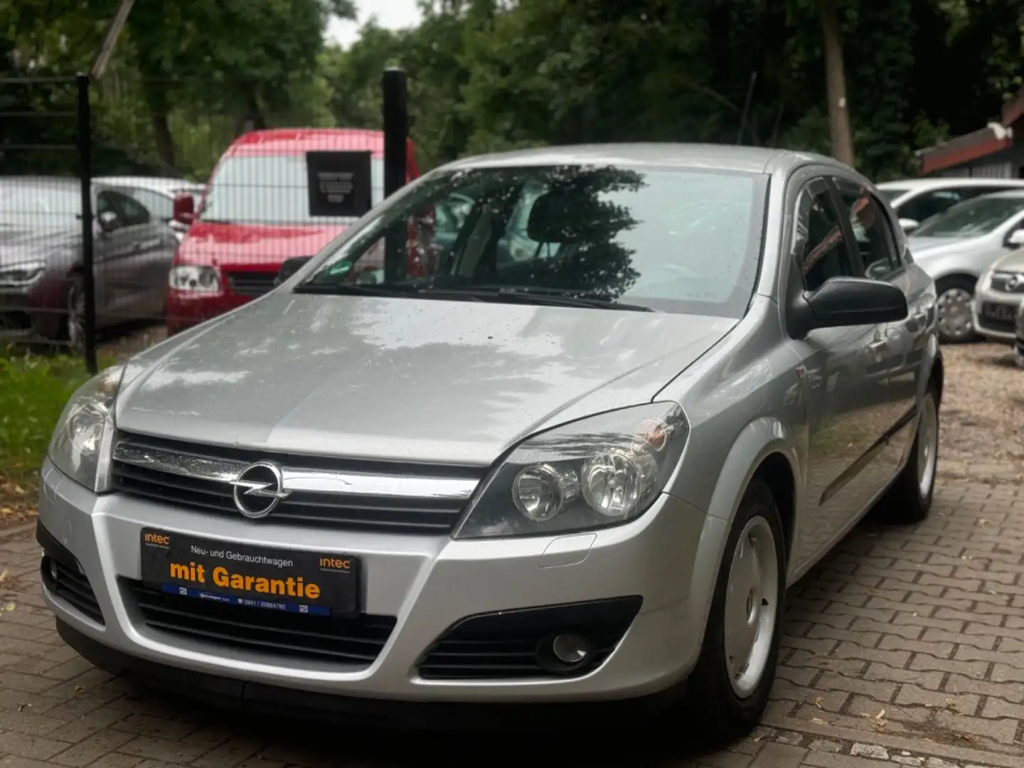 Opel Astra 1.6 Automatik,Navi,Tüv&Service Neu Silber - 2