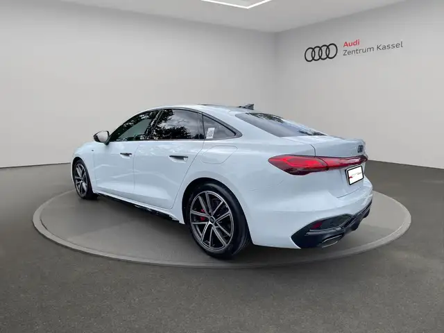 Audi A5 view 4