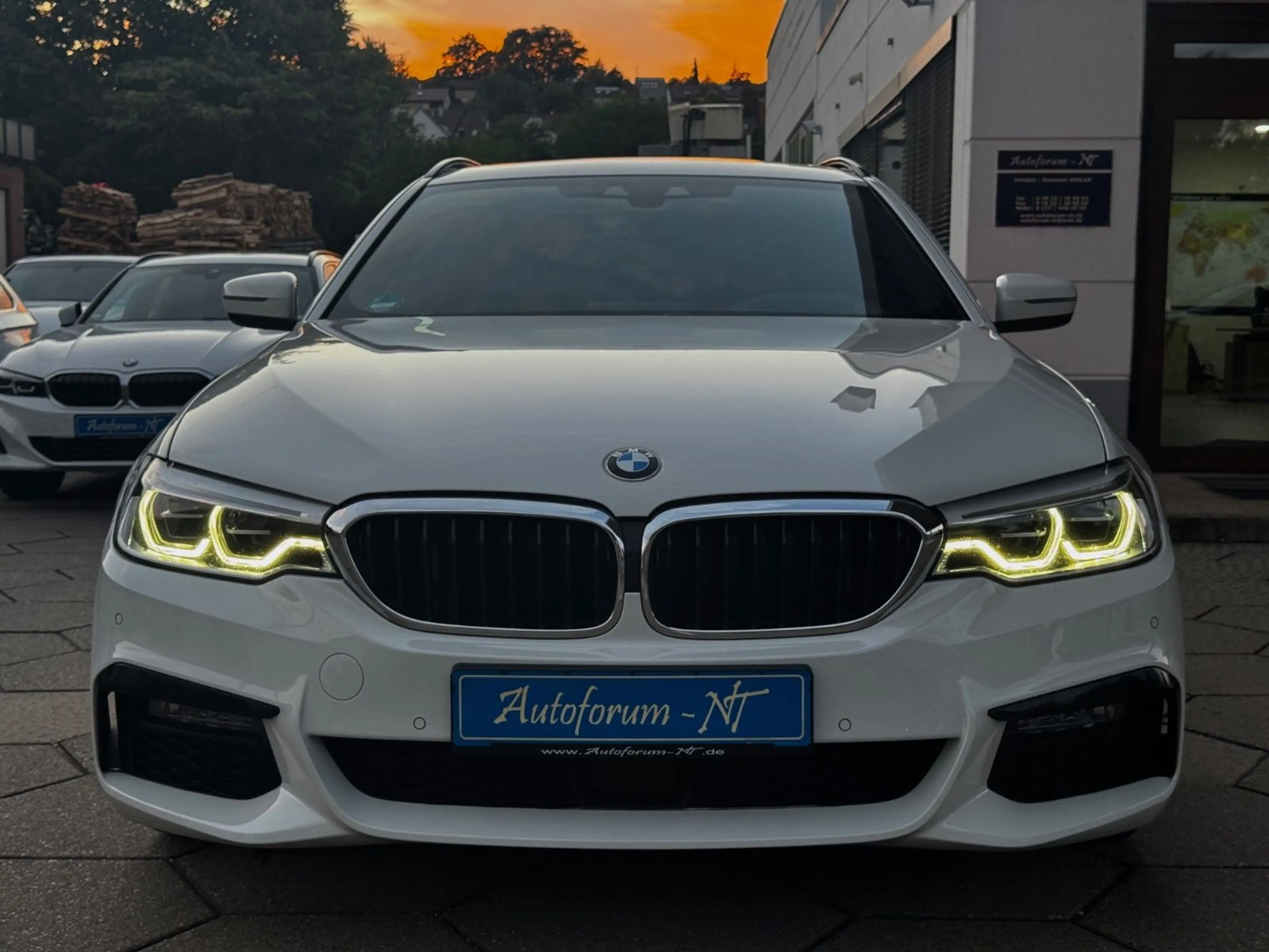 BMW 530 d M-SPORT/PANO/KEYLESS/INTEGRAL/HUD/ACC — photo 4