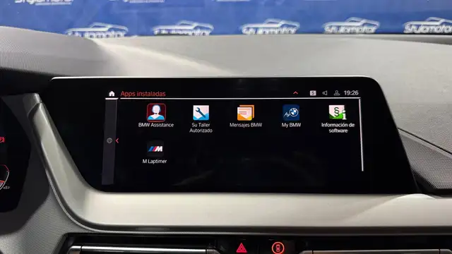 BMW 1 Series view 30