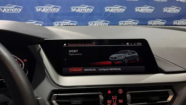 BMW 1 Series view 27