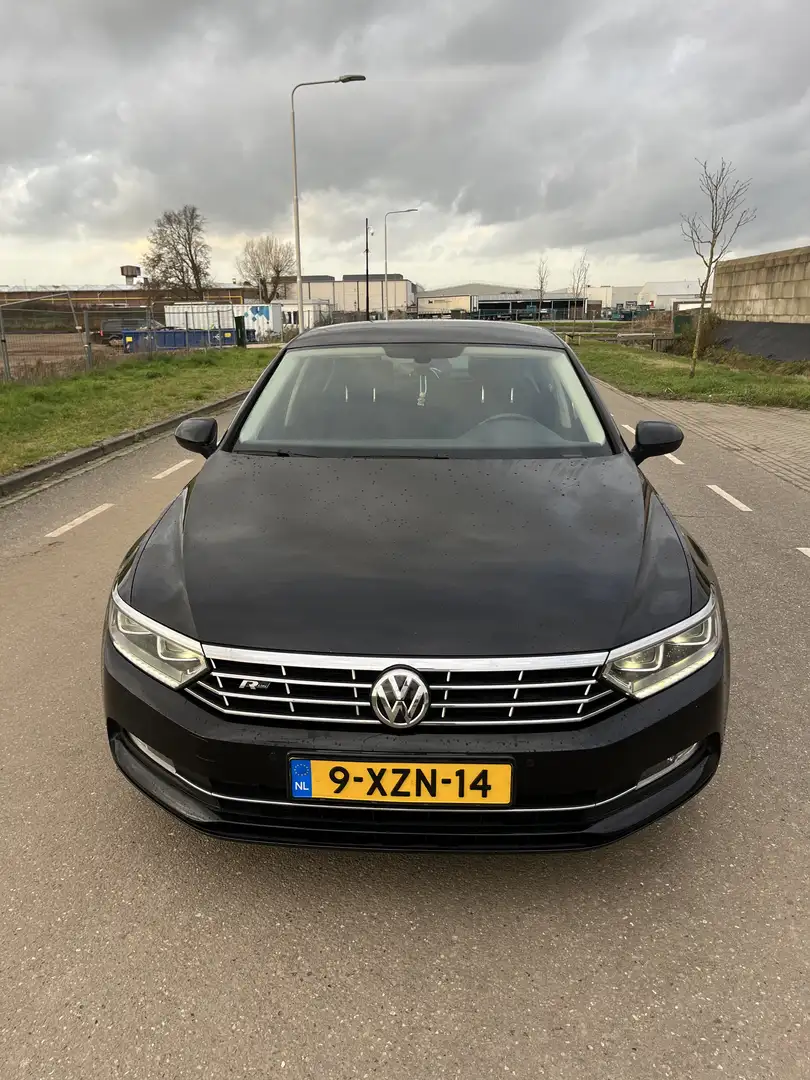 Volkswagen Passat 1.4 TSI ACT Comfortl Zwart - 1
