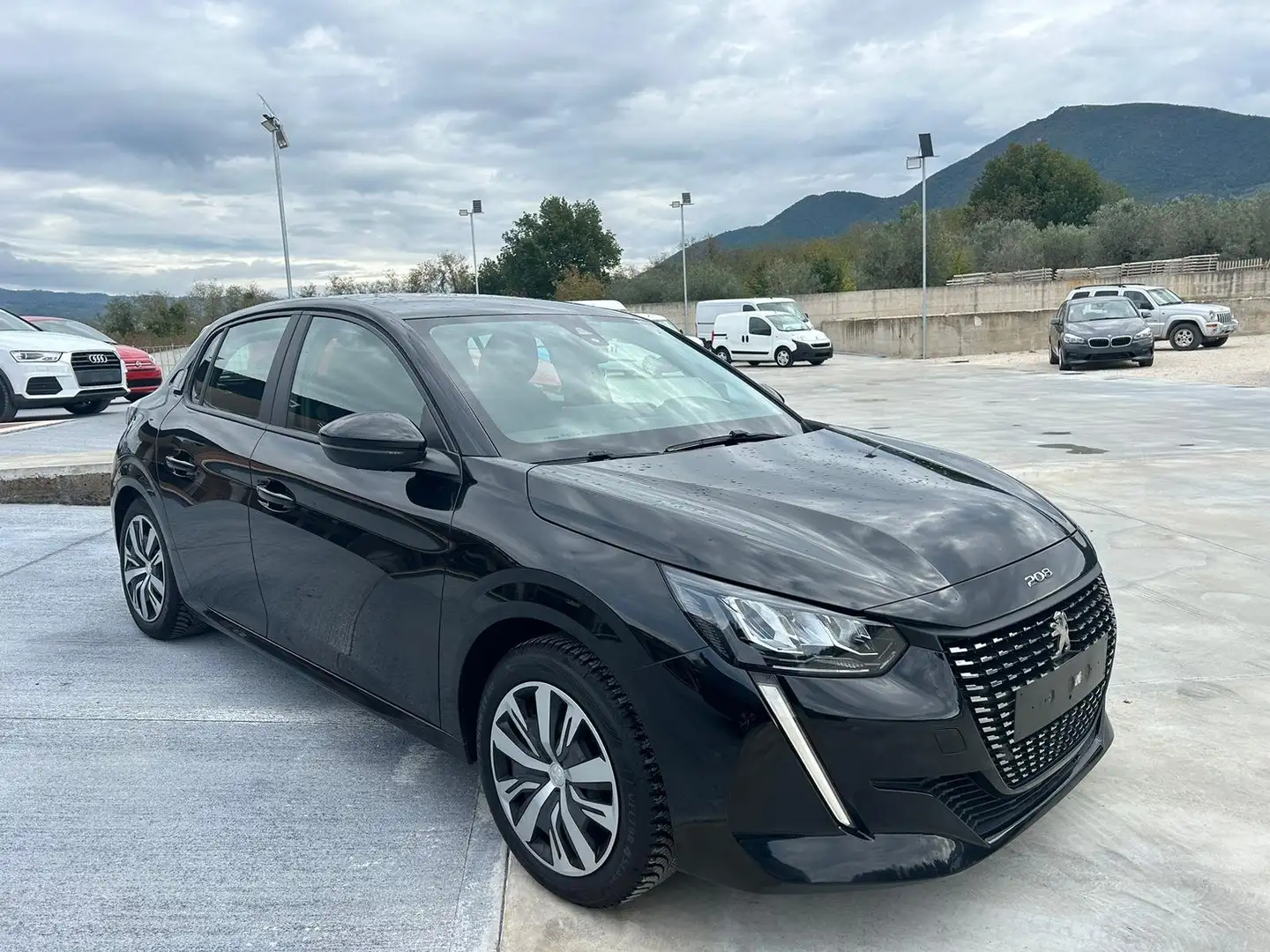 Peugeot 208 208 1.2 puretech Active s Noir - 1
