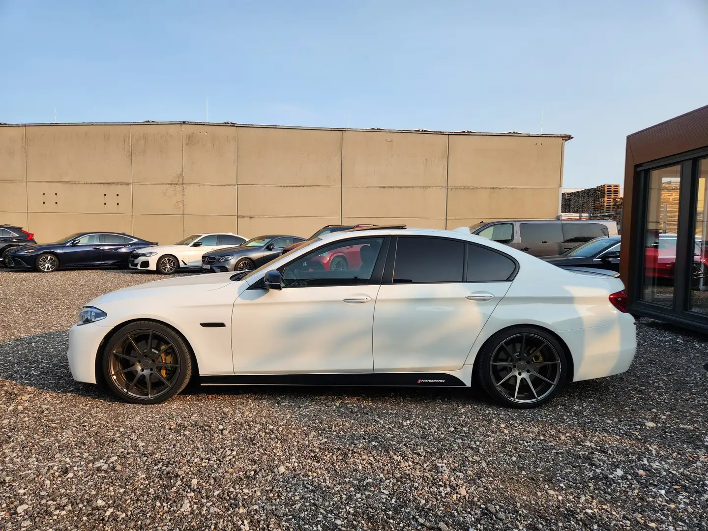 BMW 530 d M Paket Schiebedach Soft Close Head Up Blanco - 2