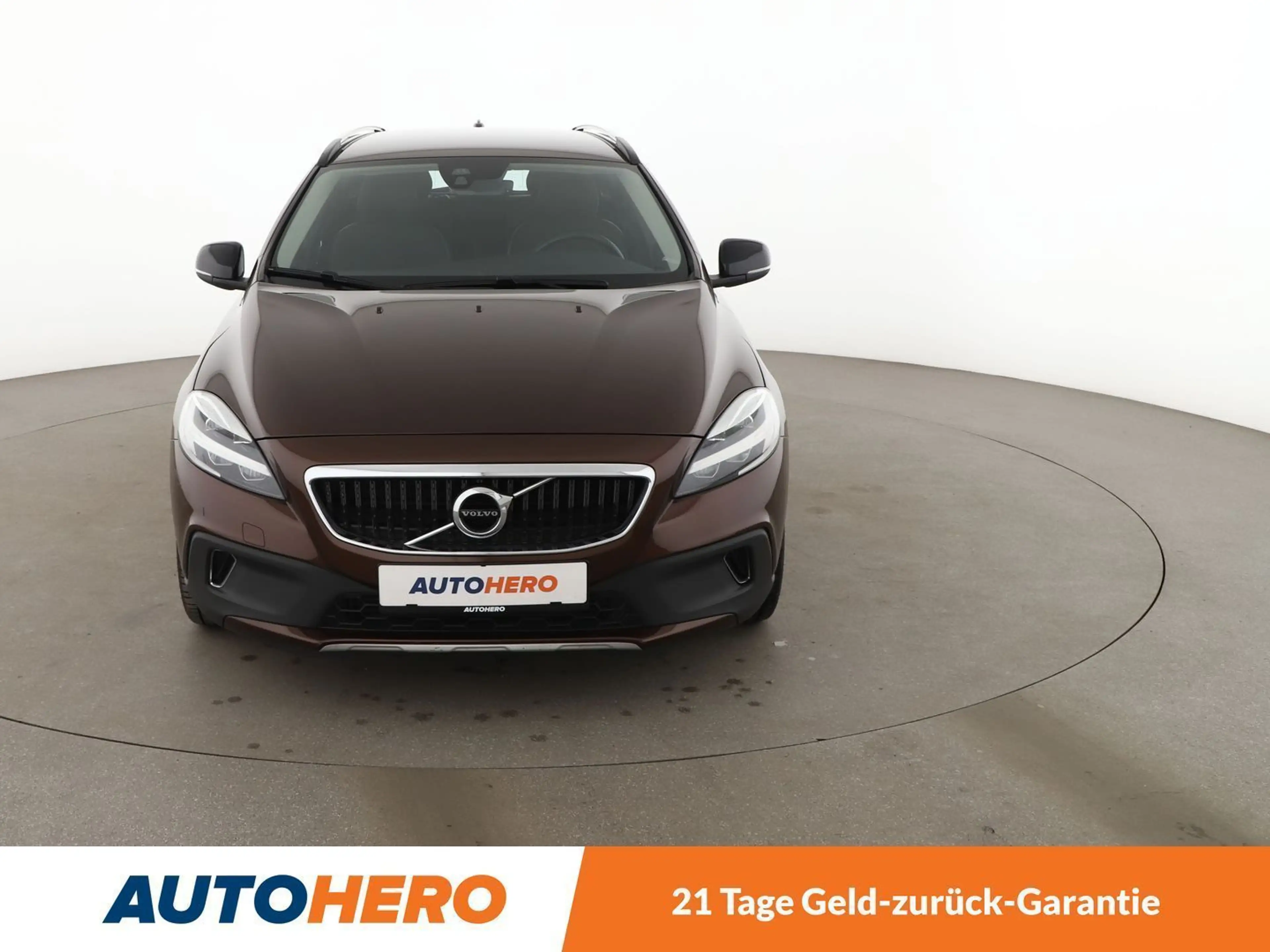 Volvo V40 Cross Country 2.0 D3 Momentum Aut.*NAVI*PDC*TEMPO*PANO*SHZ* — photo 9