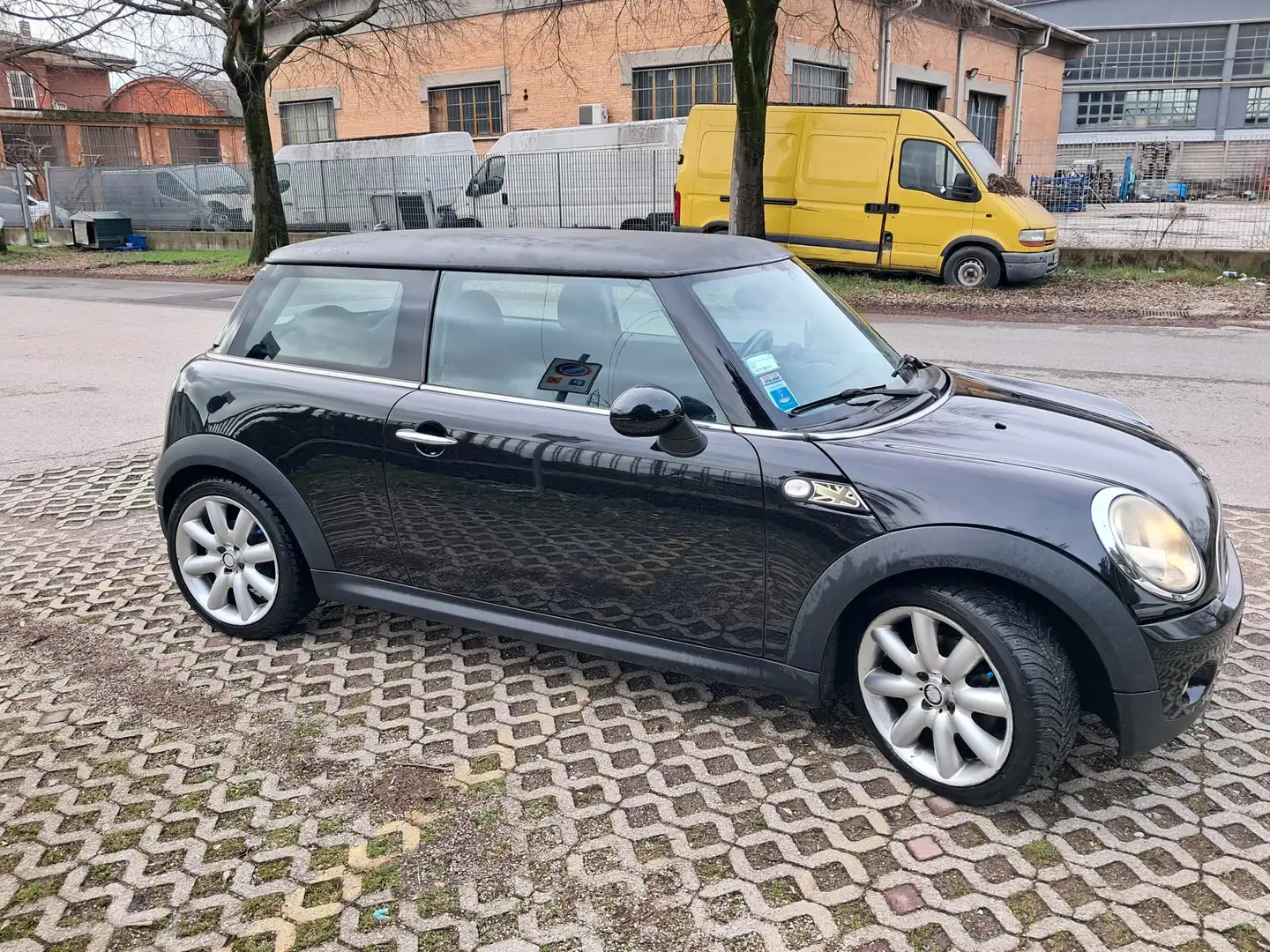 MINI Cooper 1.4  BENZINA   GPL   OK NEO Zwart - 2