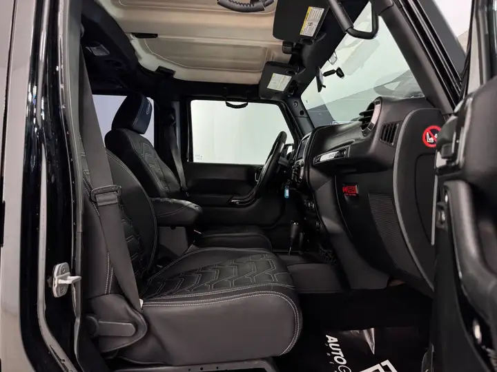 Jeep Wrangler 2011, foto 23