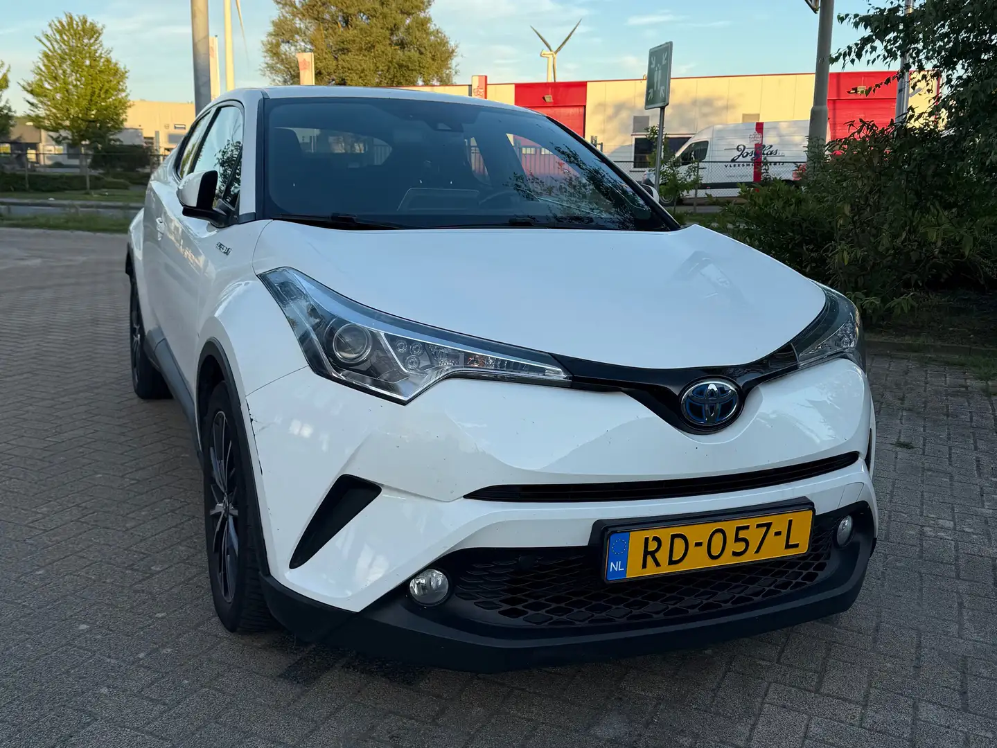 Toyota C-HR C-HR 1.8 Hybrid Dynamic White - 2
