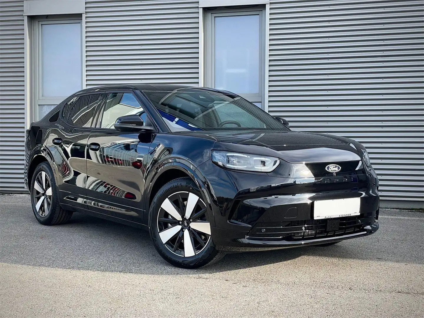Ford Capri CAPRI Extended Range 77kWh Heckantrieb Schwarz - 1