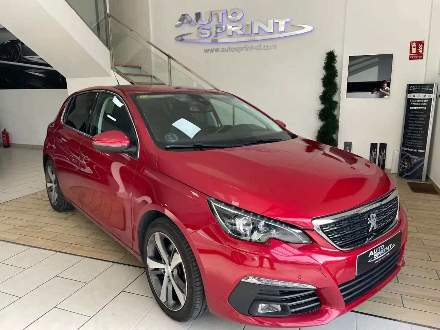 Peugeot 308 1.5BlueHDi S&S Allure EAT8 130 Rojo - 1