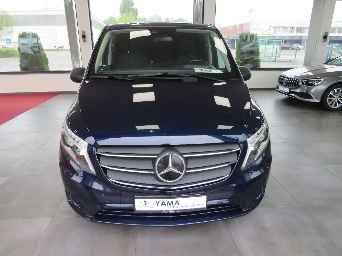 Mercedes-Benz Vito Hentschke Bestattungswagen / Leichenwagen Blau - 2