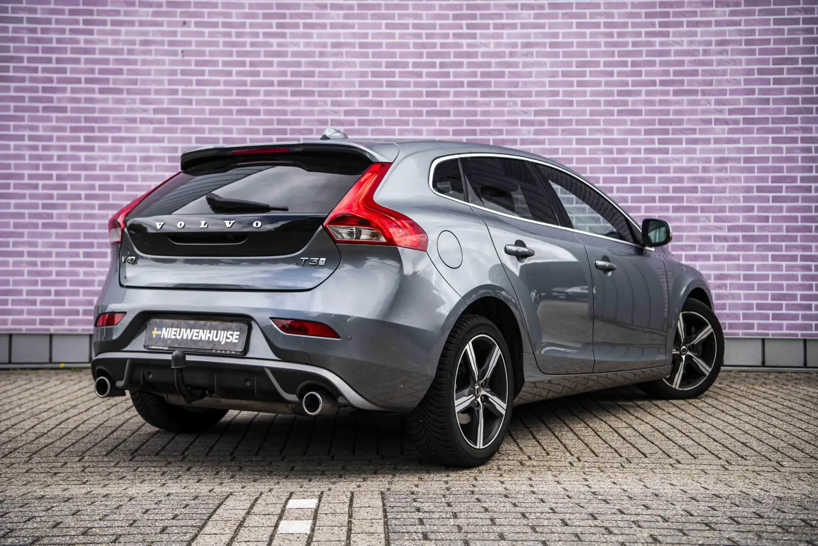 Volvo V40 1.5 T3 Polar+ Sport | standkachel | Panodak | harm Grijs - 2