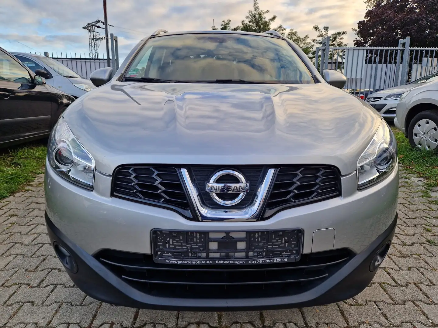 Nissan Qashqai+2 Acenta 7 Sitze Grau - 2