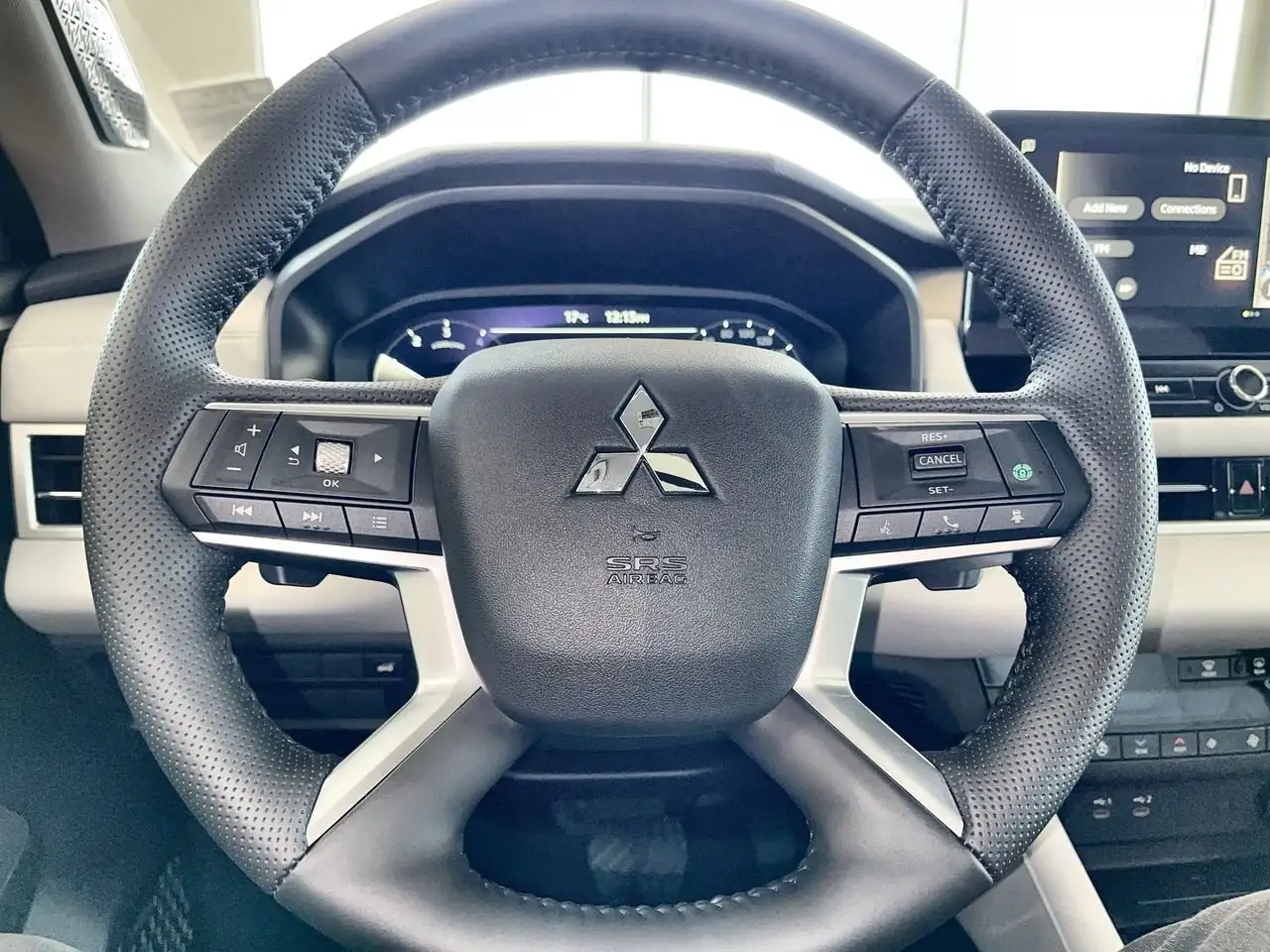 Mitsubishi Outlander снимка Mitsubishi Outlander