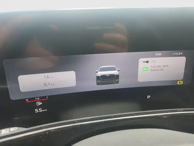 Audi Q3 view 15