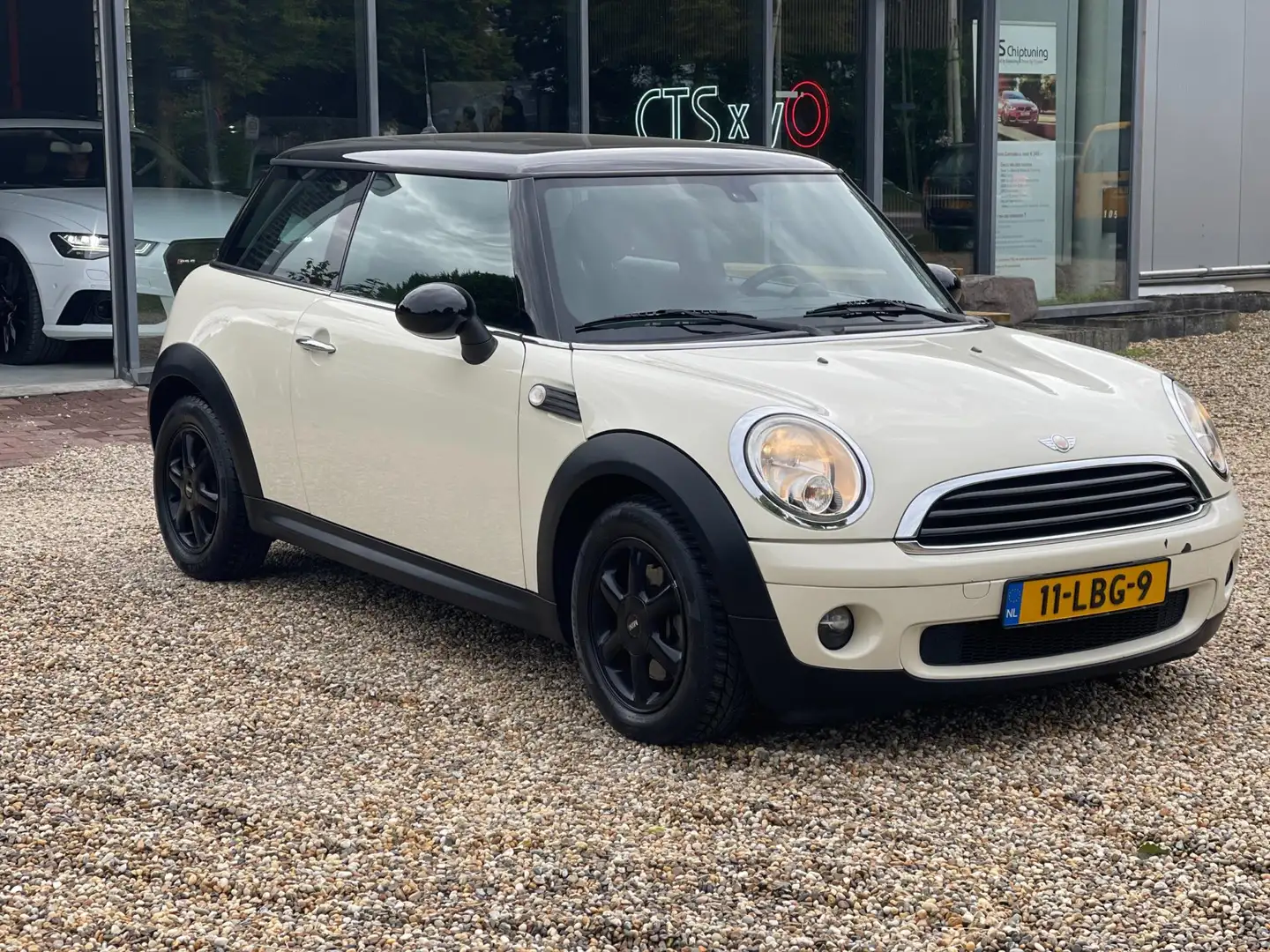 MINI One 1.4i Business Line|Airco|Navi|Cruise|Ori NL Blanc - 2